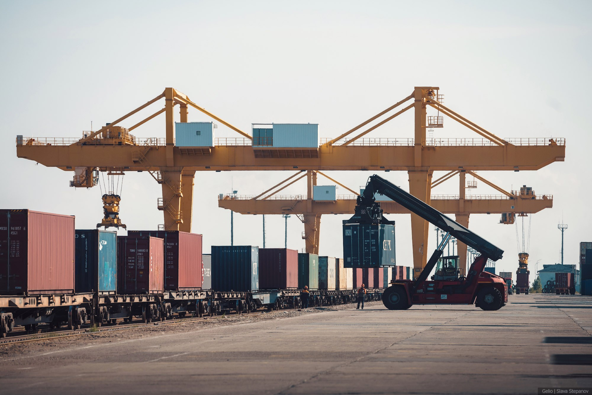 Логистика. Фотограф Слава Степанов, Gelio