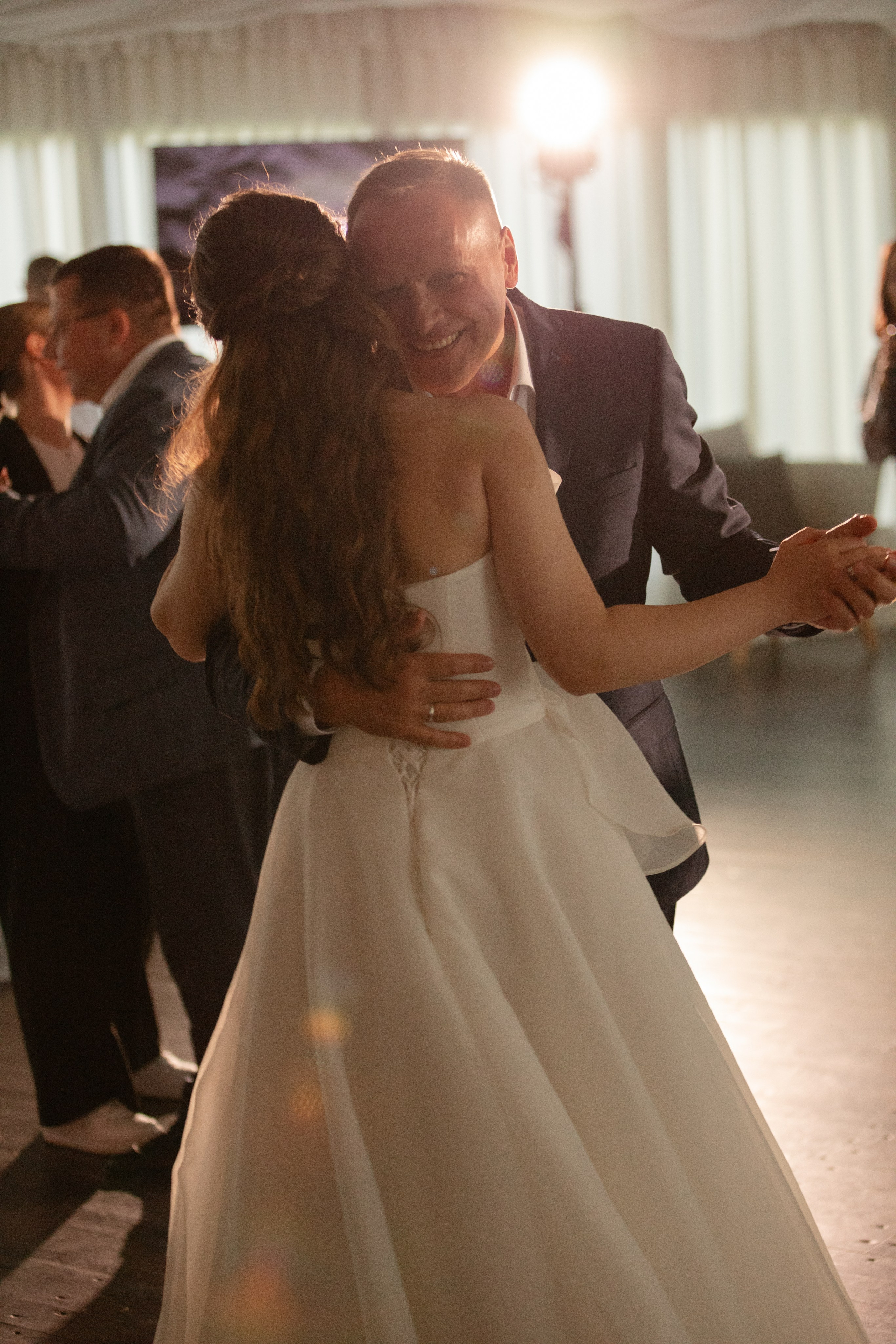 Виталий и Полина: свадьба загородом, где дождь не помеха. @dariazphoto свадебный фотограф