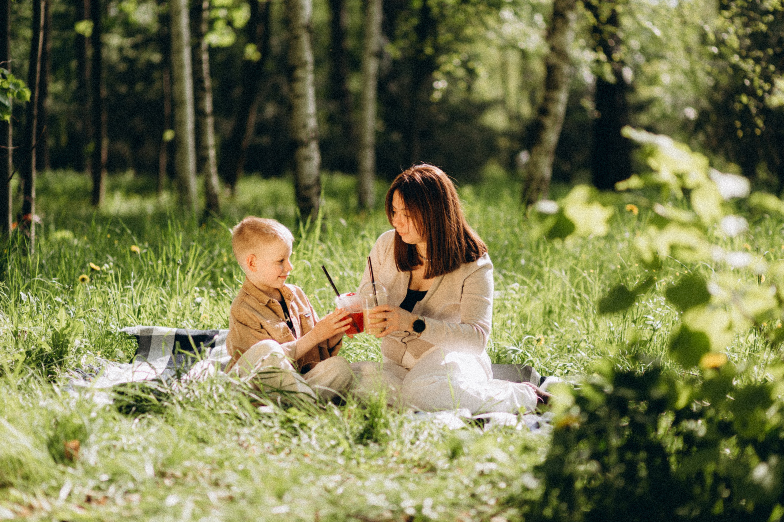 Пикник мама и сын. Krylovaphoto