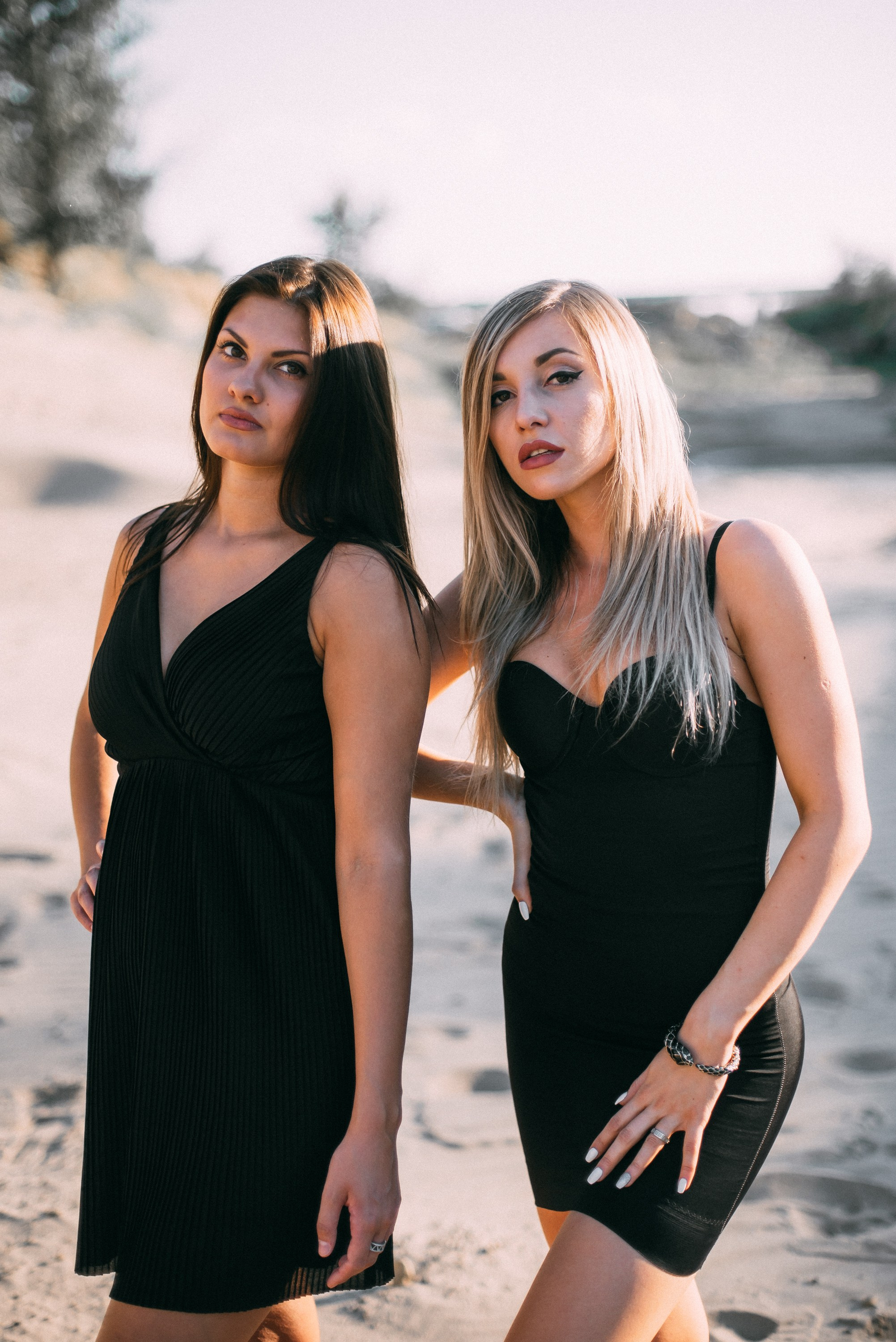 Саша и Вика. Главная