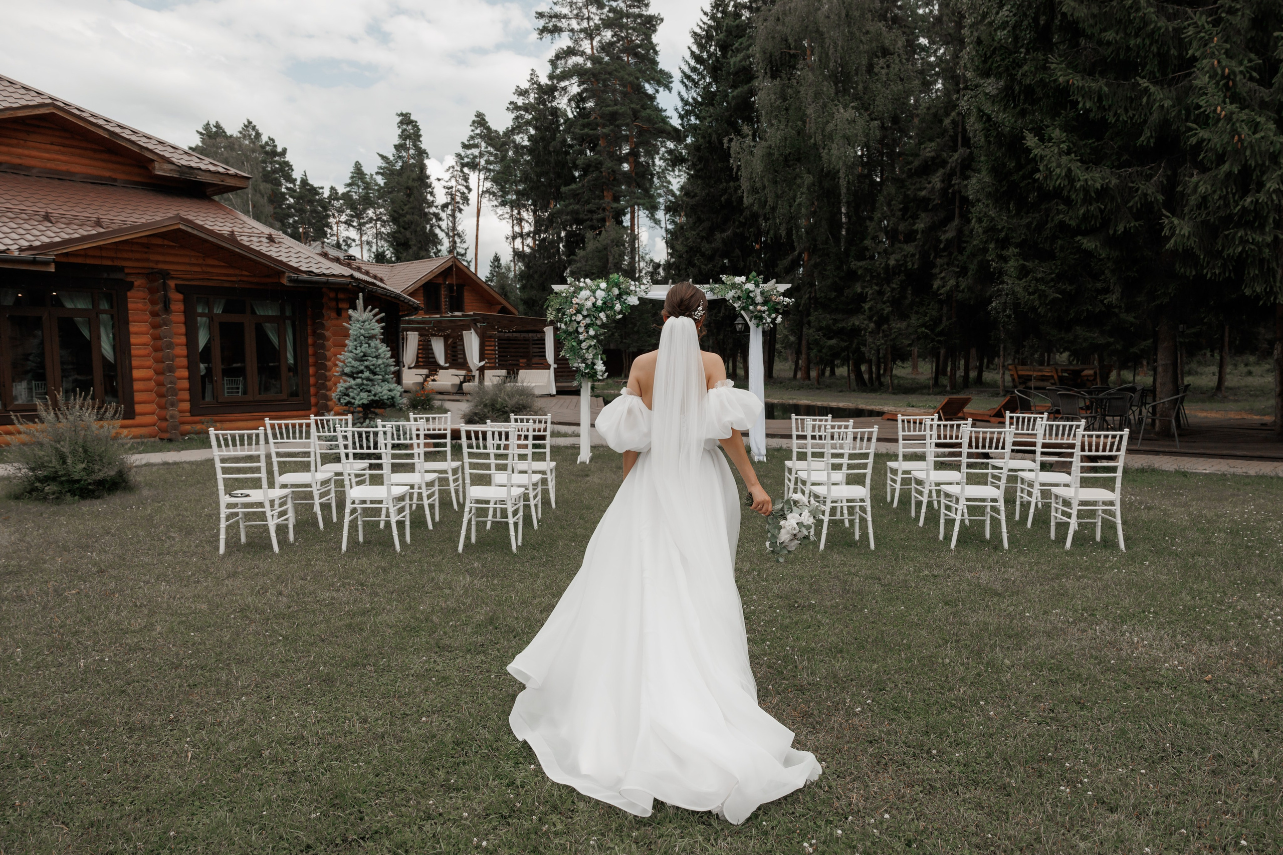 Полина и Дмитрий, загородный клуб «Барин», ЗАГС в г. Пушкино. Свадебный и репортажный фотограф (Москва, Королев и другие)