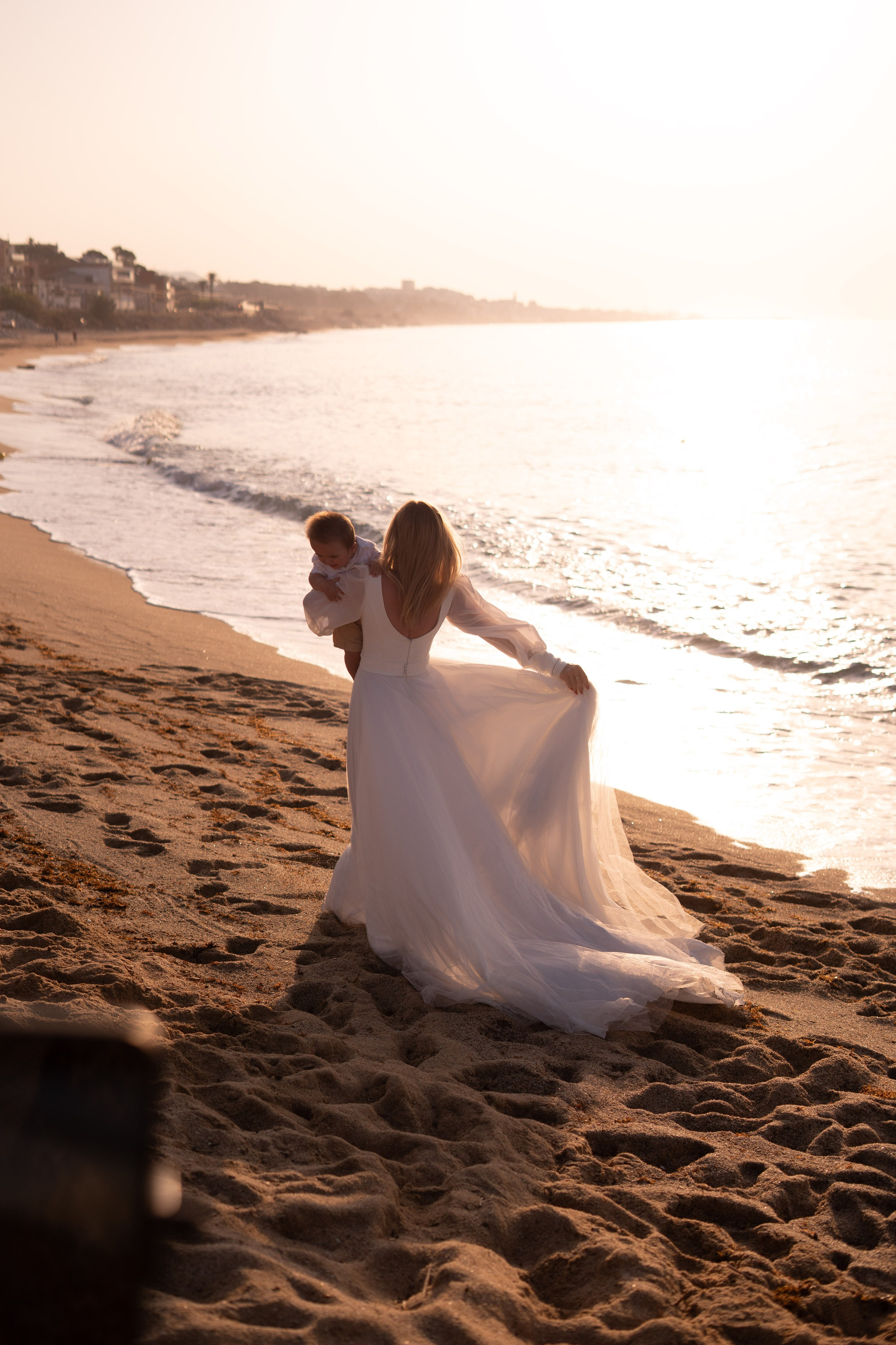 Masha and Timur. Wedding Photographer in Barcelona and Medellin