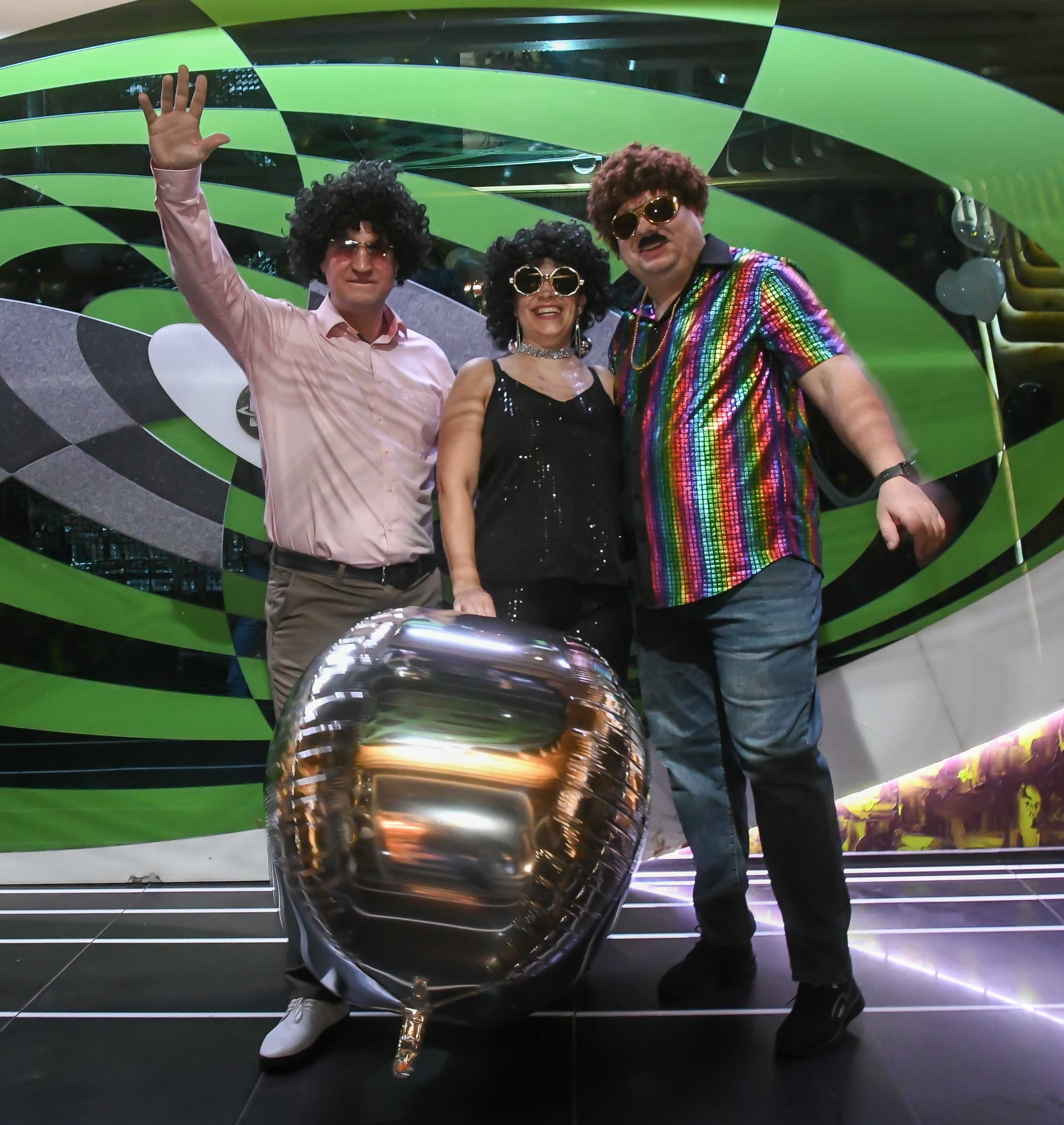 Свидетели дискотеки 80х. Репортажный и детский фотограф в Новосибирске