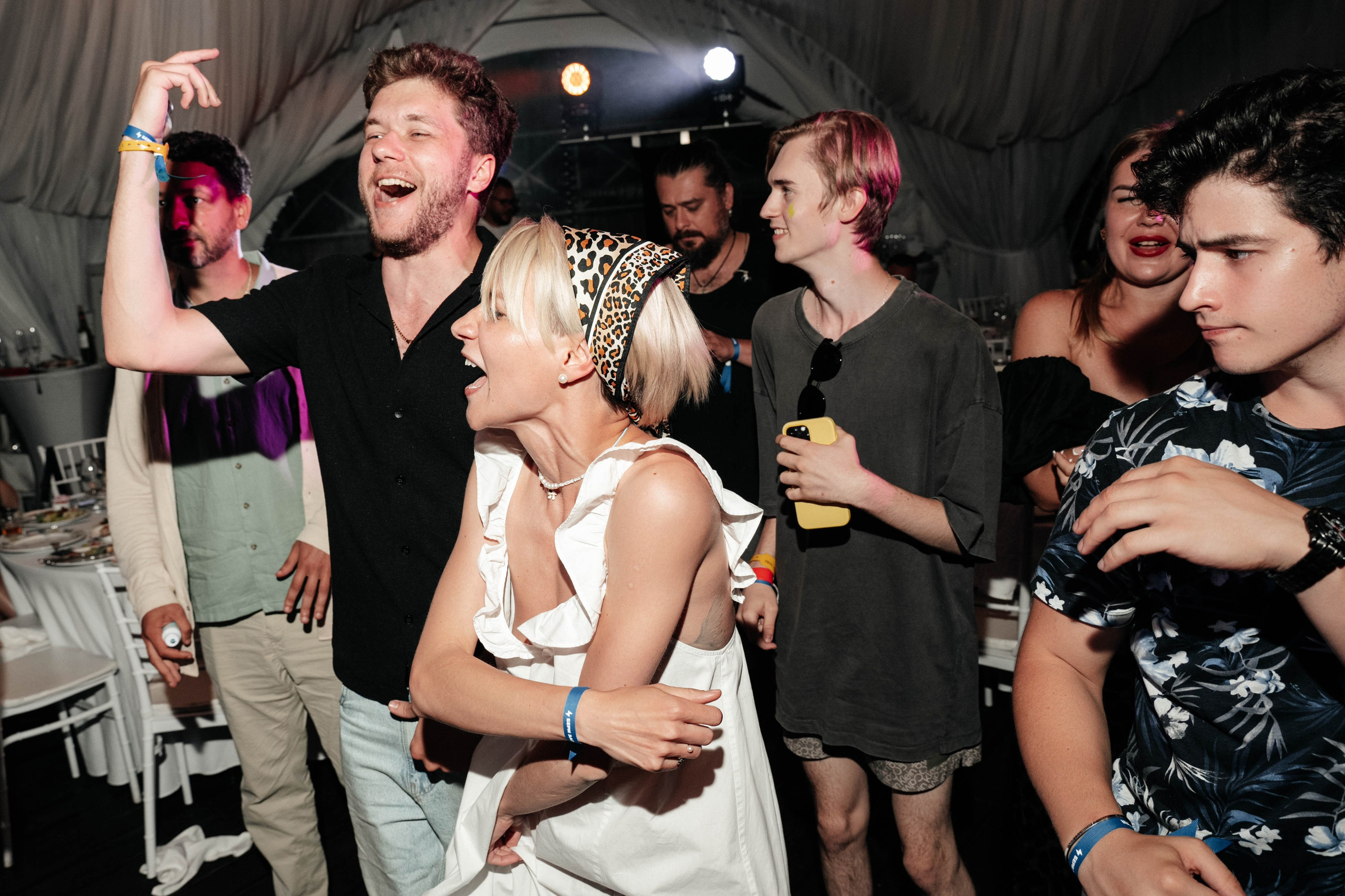 Бери заряд. Свадебный фотограф Москва Александра Аверкова