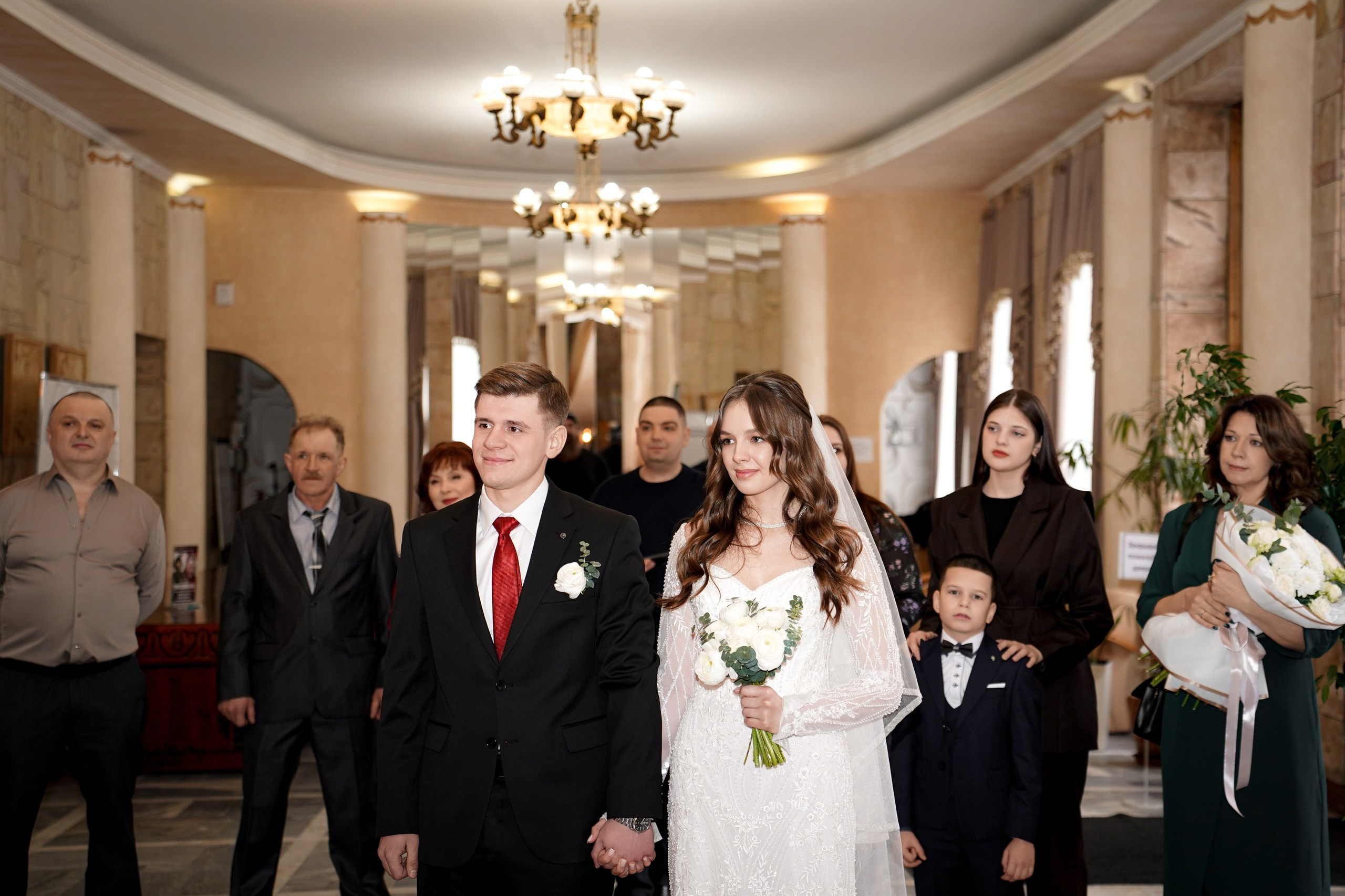 Роспись в Кировском ЗАГСе. Свадебный фотограф в Ростове-на-Дону. Таинство Крещения и Венчания, семейные фотосессии. Алёна Чёботова