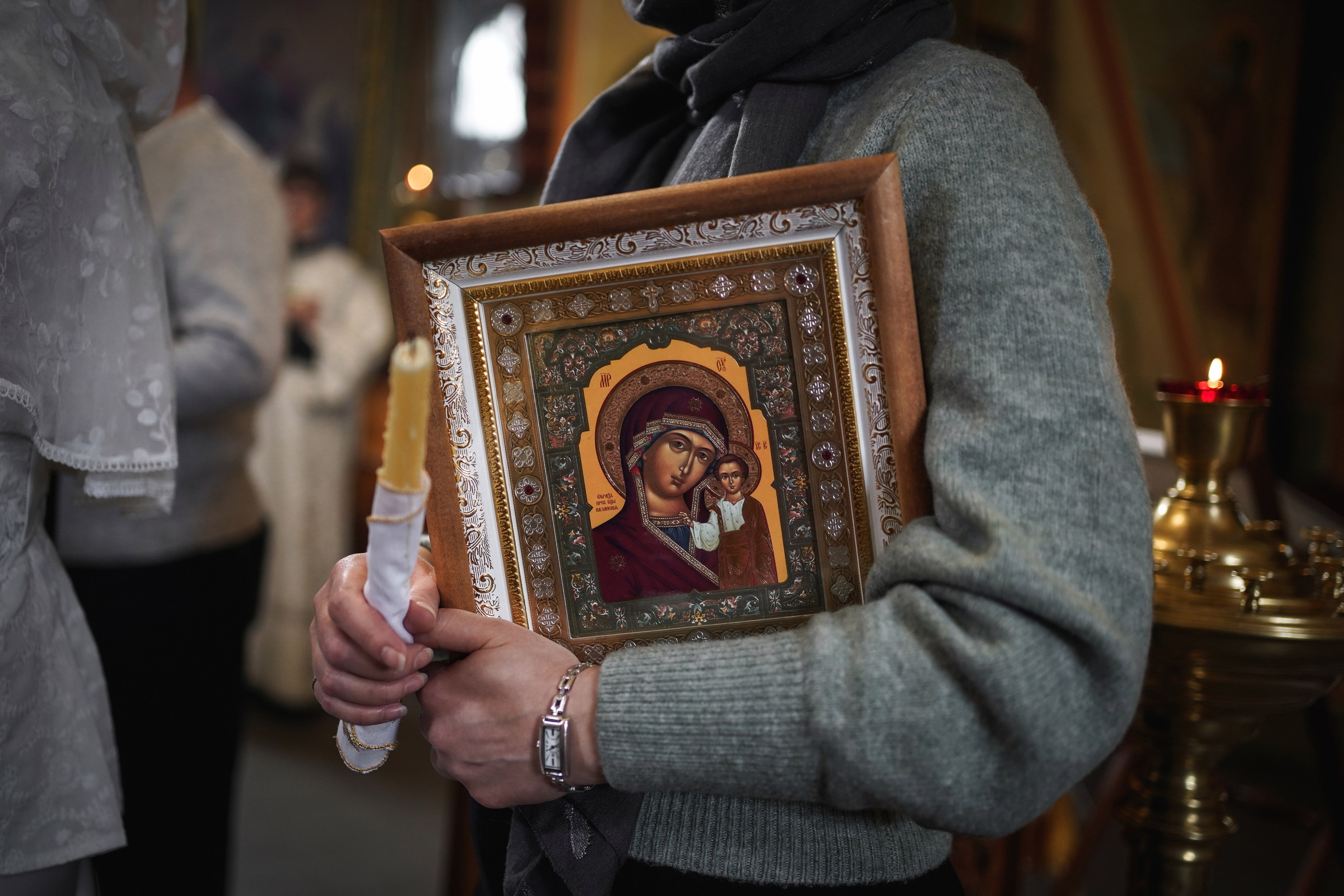 Венчание в Троицком храме. Свадебный фотограф в Ростове-на-Дону. Таинство Крещения и Венчания, семейные фотосессии. Алёна Чёботова