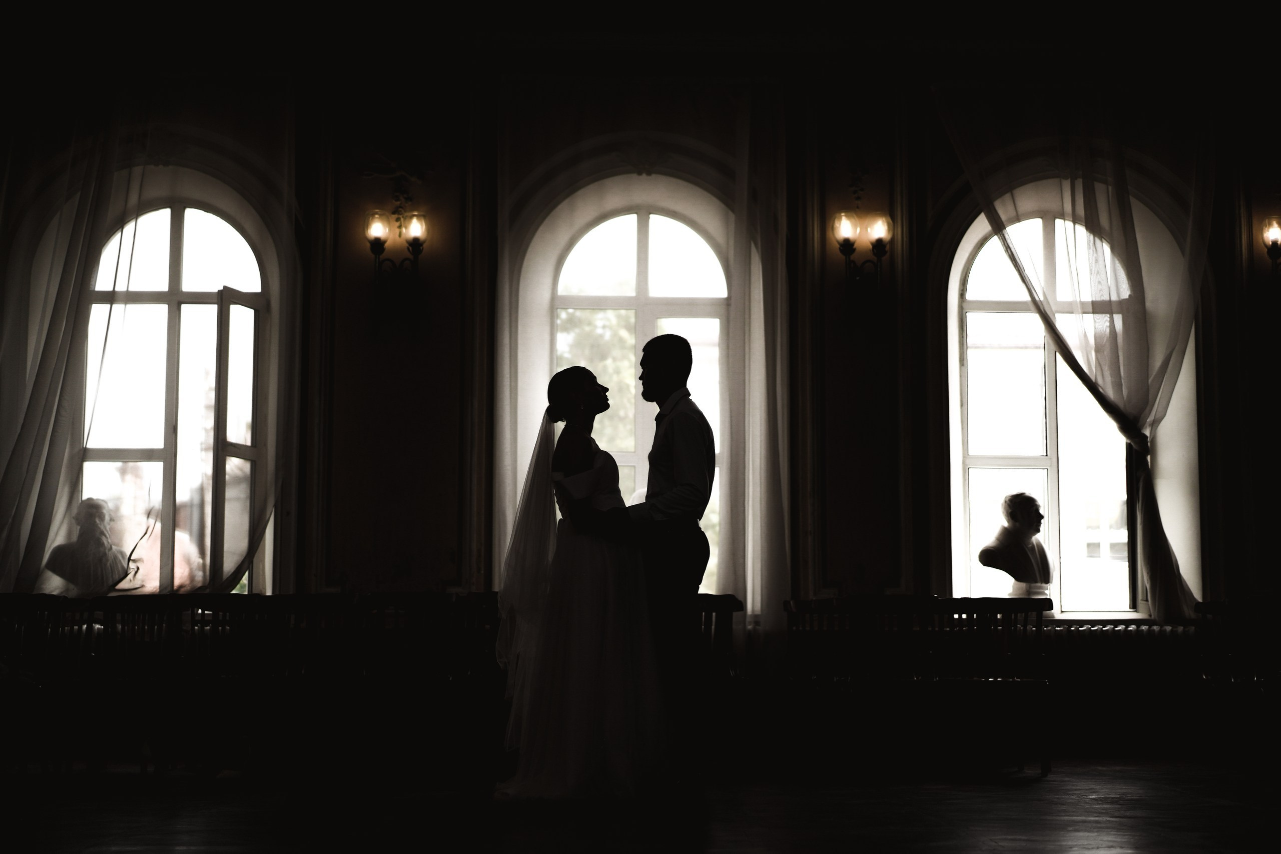 Свадебный фотограф Новочеркасск. Библиотека имени Пушкина. Олеся и Никита. Свадебный фотограф в Ростове-на-Дону. Таинство Крещения и Венчания, семейные фотосессии. Алёна Чёботова