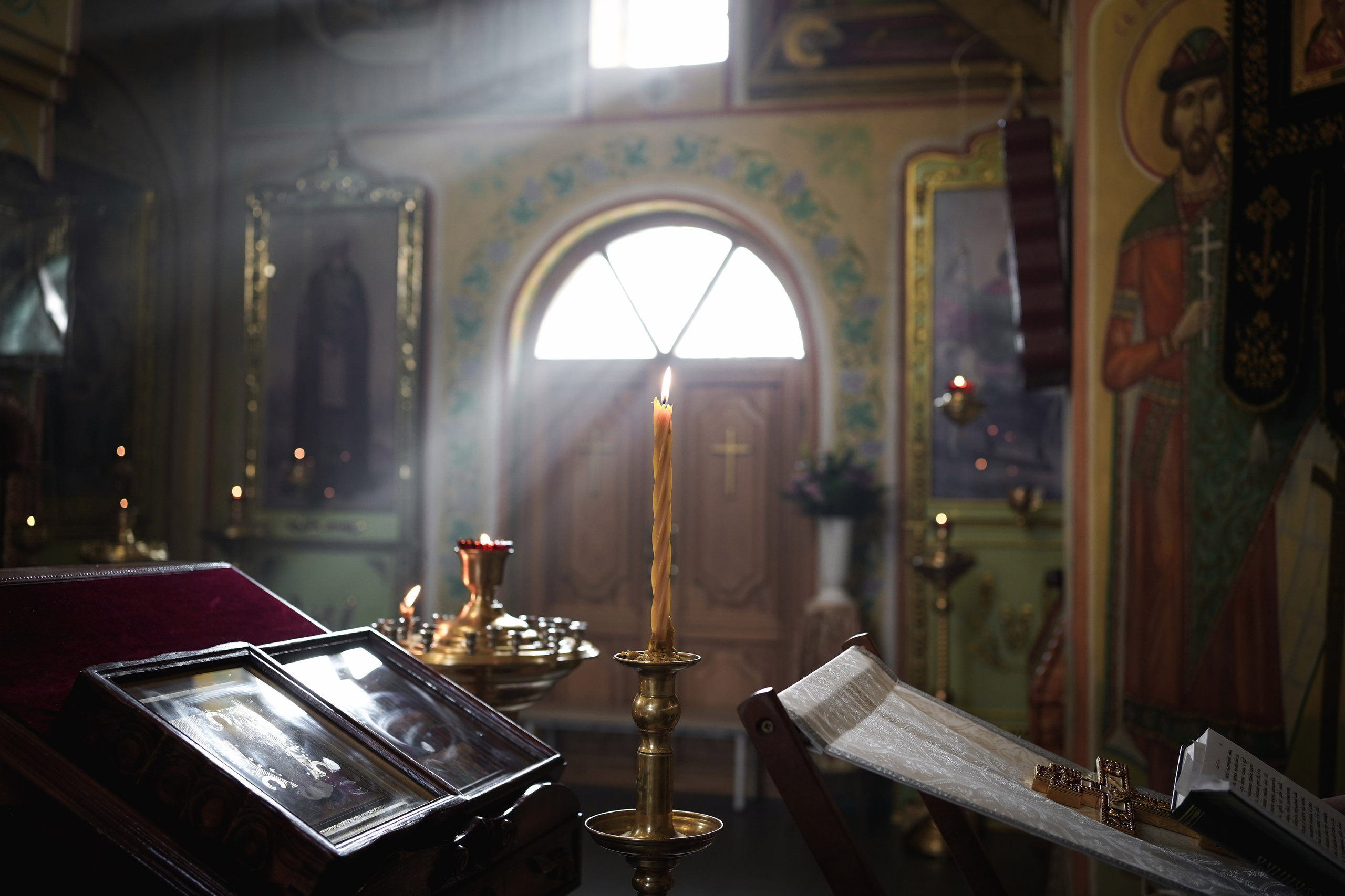 Венчание в Троицком храме. Свадебный фотограф в Ростове-на-Дону. Таинство Крещения и Венчания, семейные фотосессии. Алёна Чёботова