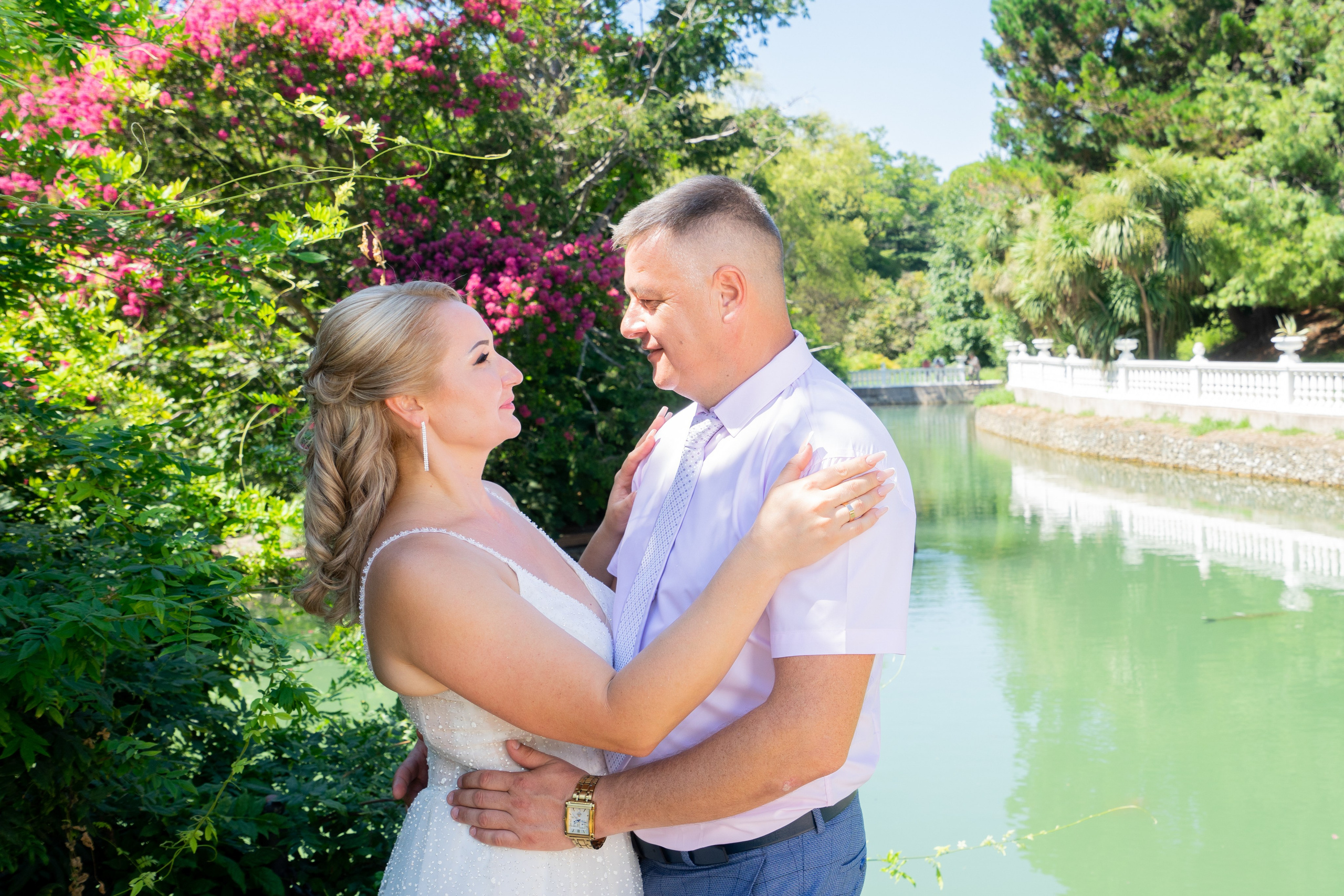 Свадебная серия в парке. Фотограф в Сочи Тиунова Маргарита и Тиунов Евгений
