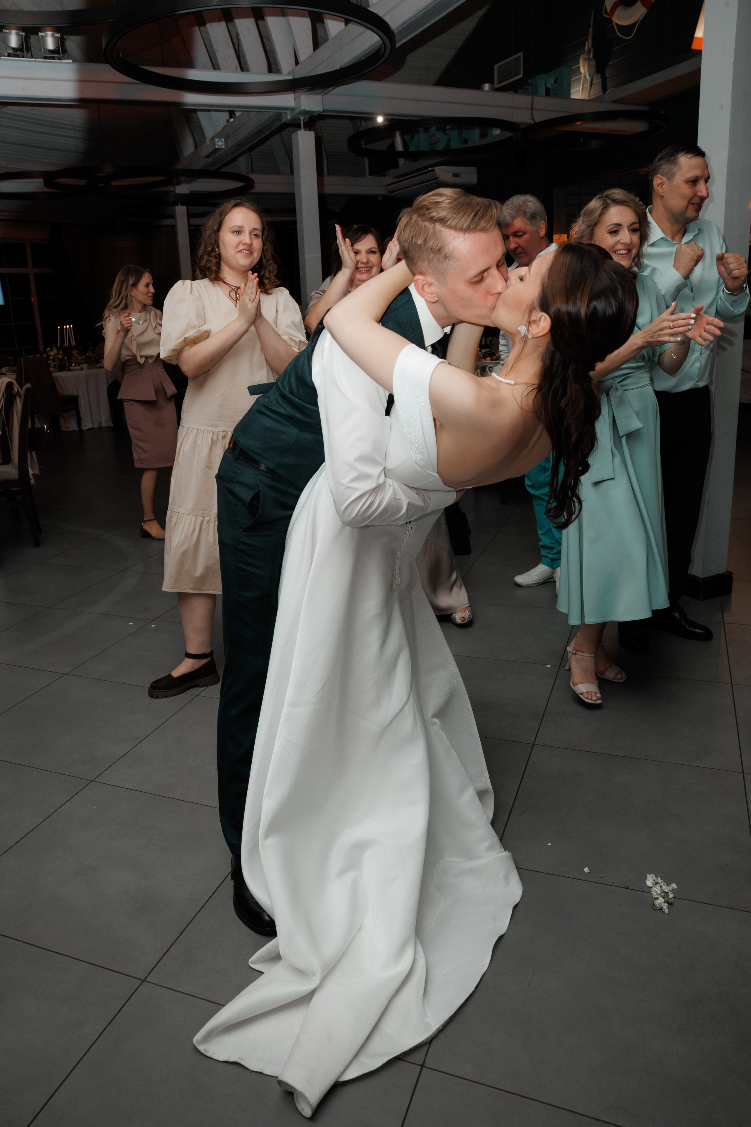 Регистрация в отеле Fish Point, ЗАГС Бутово, прогулка в Остафьево. Свадебный и репортажный фотограф (Москва, Королев и другие)