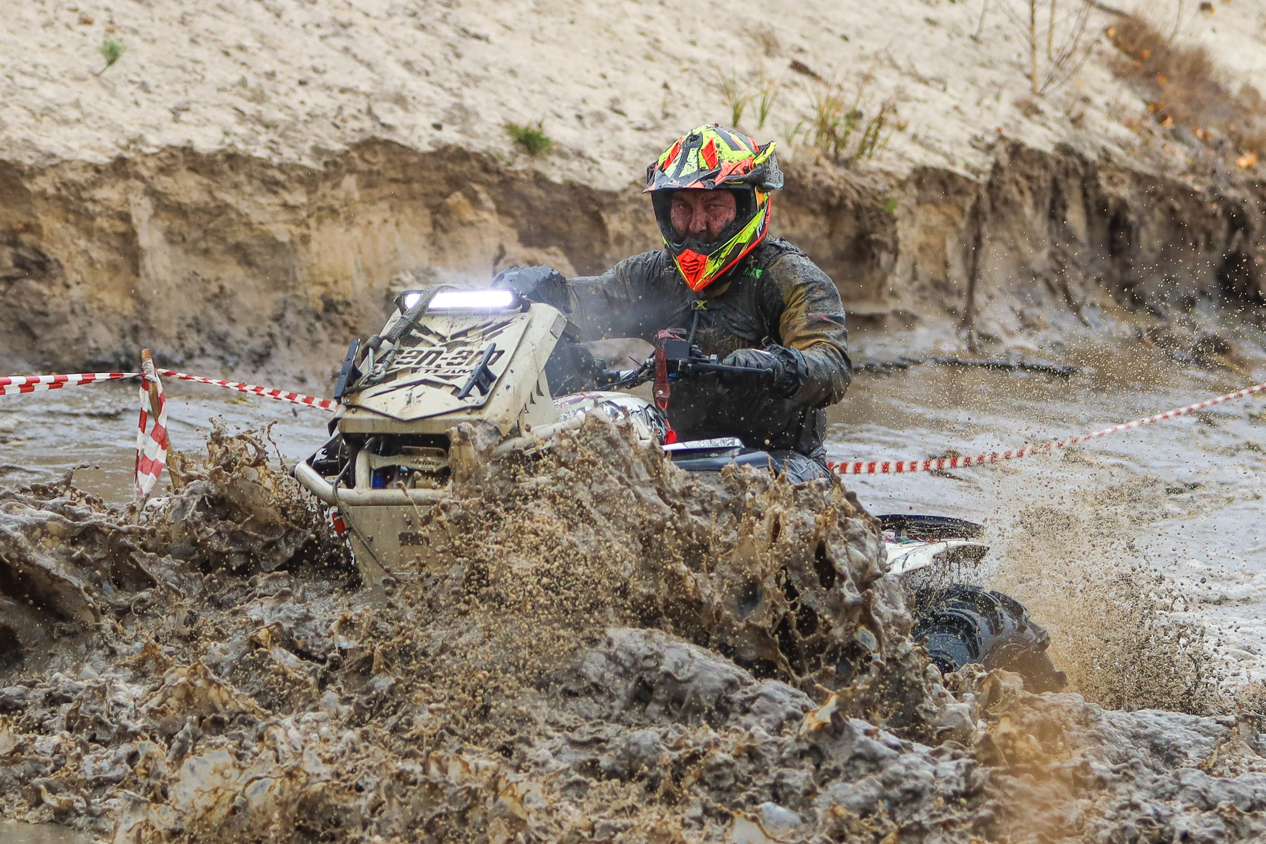 Гонки на квадроциклах Грязевое кольцо. Спортивный фотограф в Самаре