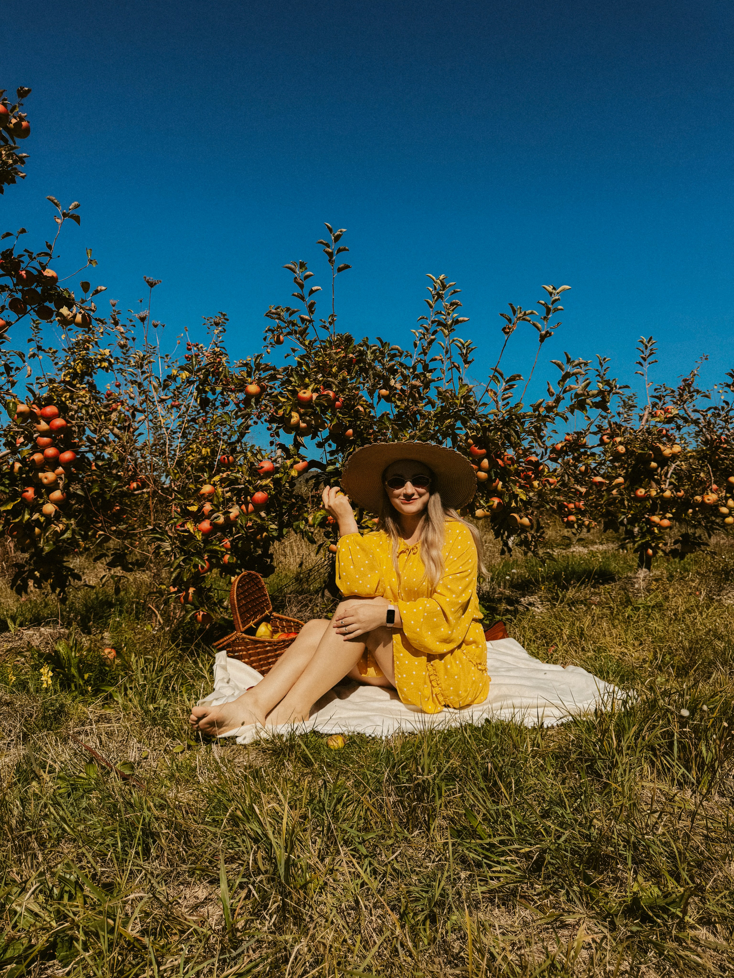 Ксюша Яблоки Сад. Inga Simonova | Семейный и детский фотограф у моря