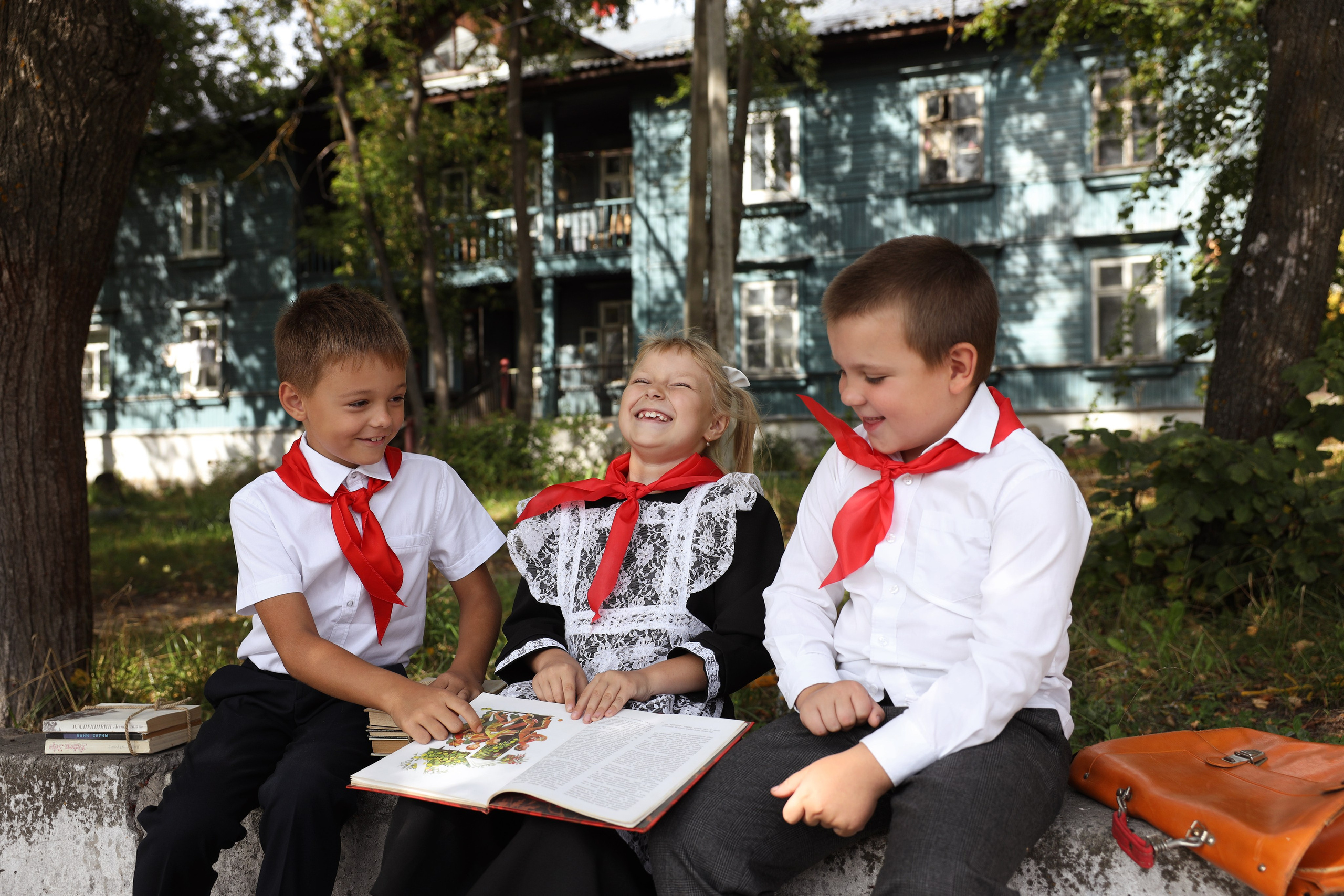 Пионерский галстук и счастье в глазах. Семейный и детский фотограф г. Москва Супрунова Кристина