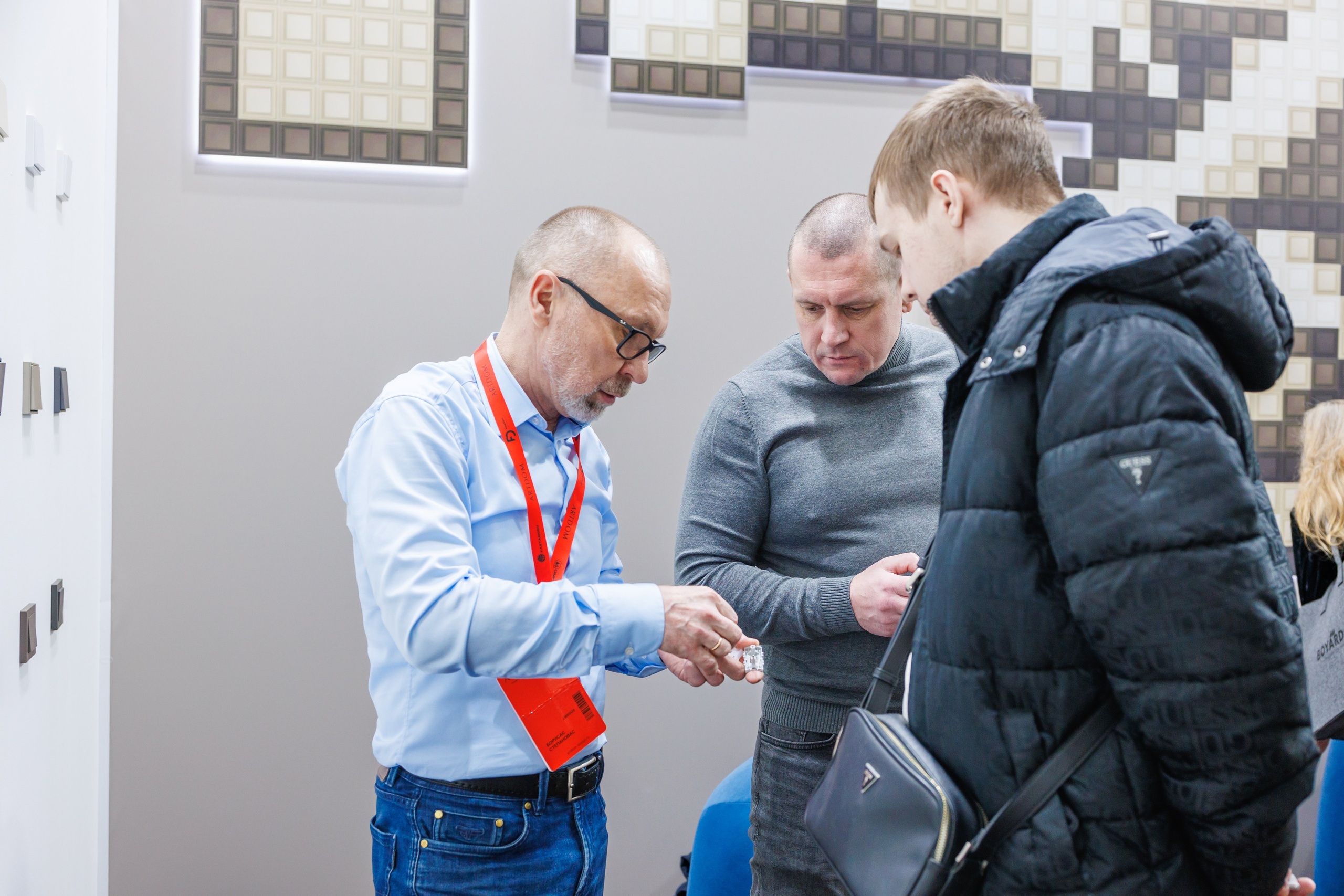 Фотосессия стенда в рамках выставки. Фотограф в Москве Дмитрий Емельянов