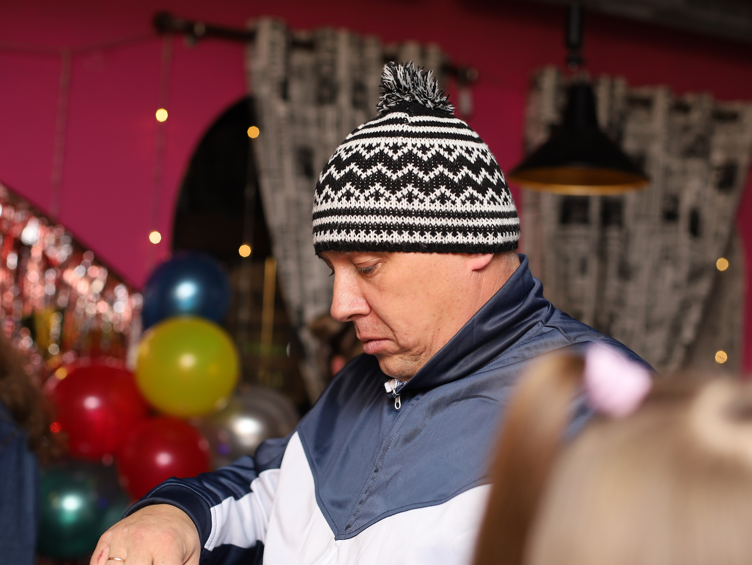 Дискотека в стиле 90-х. Репортажный фотограф Анапа