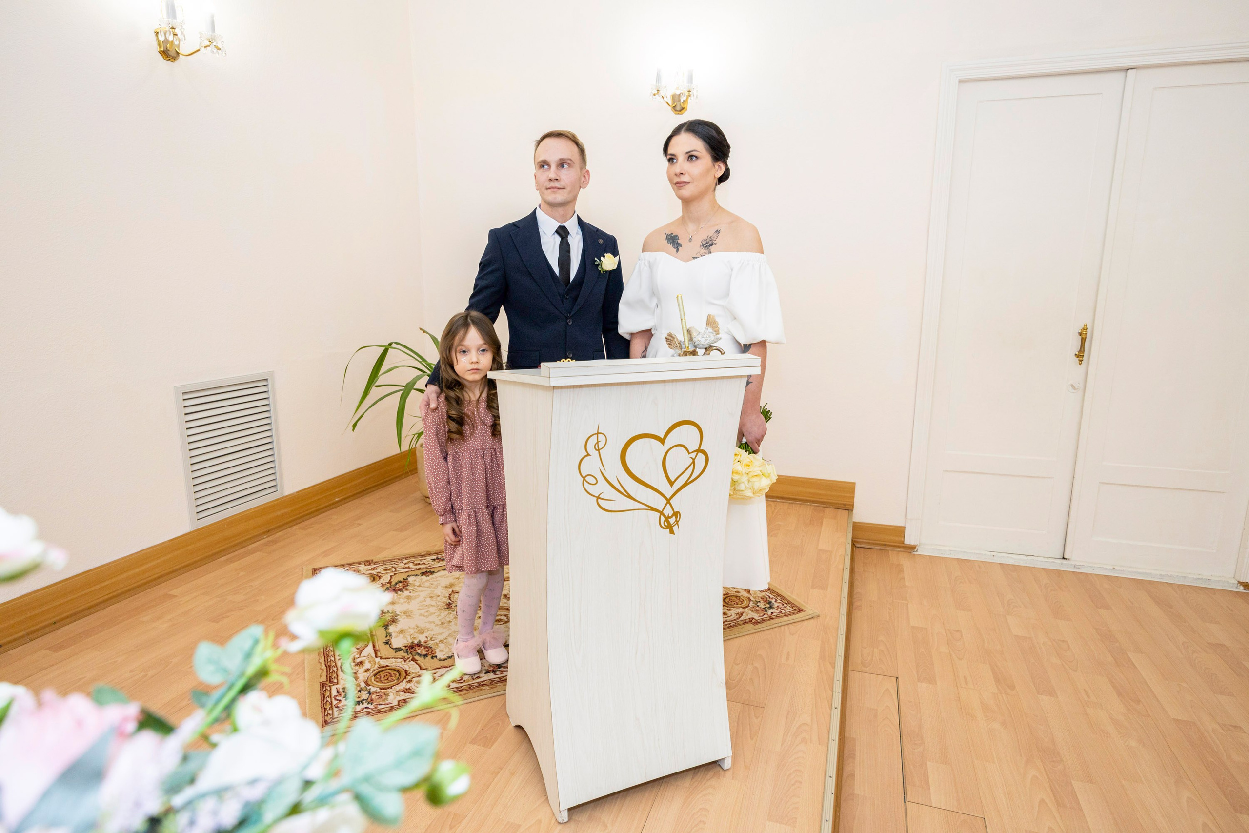 Свадьба, роспись в ЗАГСе, венчание, крещение, выписка из роддома — фотосъёмка. Визуальная упаковка брендов и проектов через фото и видеопроизводство