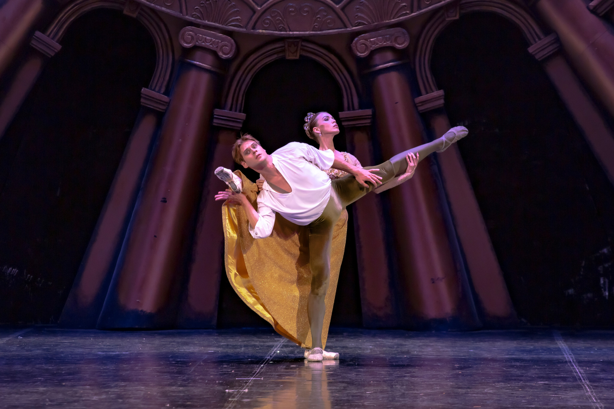 Русский Гамлет спектакль премьера Марийского театра оперы и балета в Зимнем театре г. Сочи. Фотограф в Сочи Юрий Шептаев