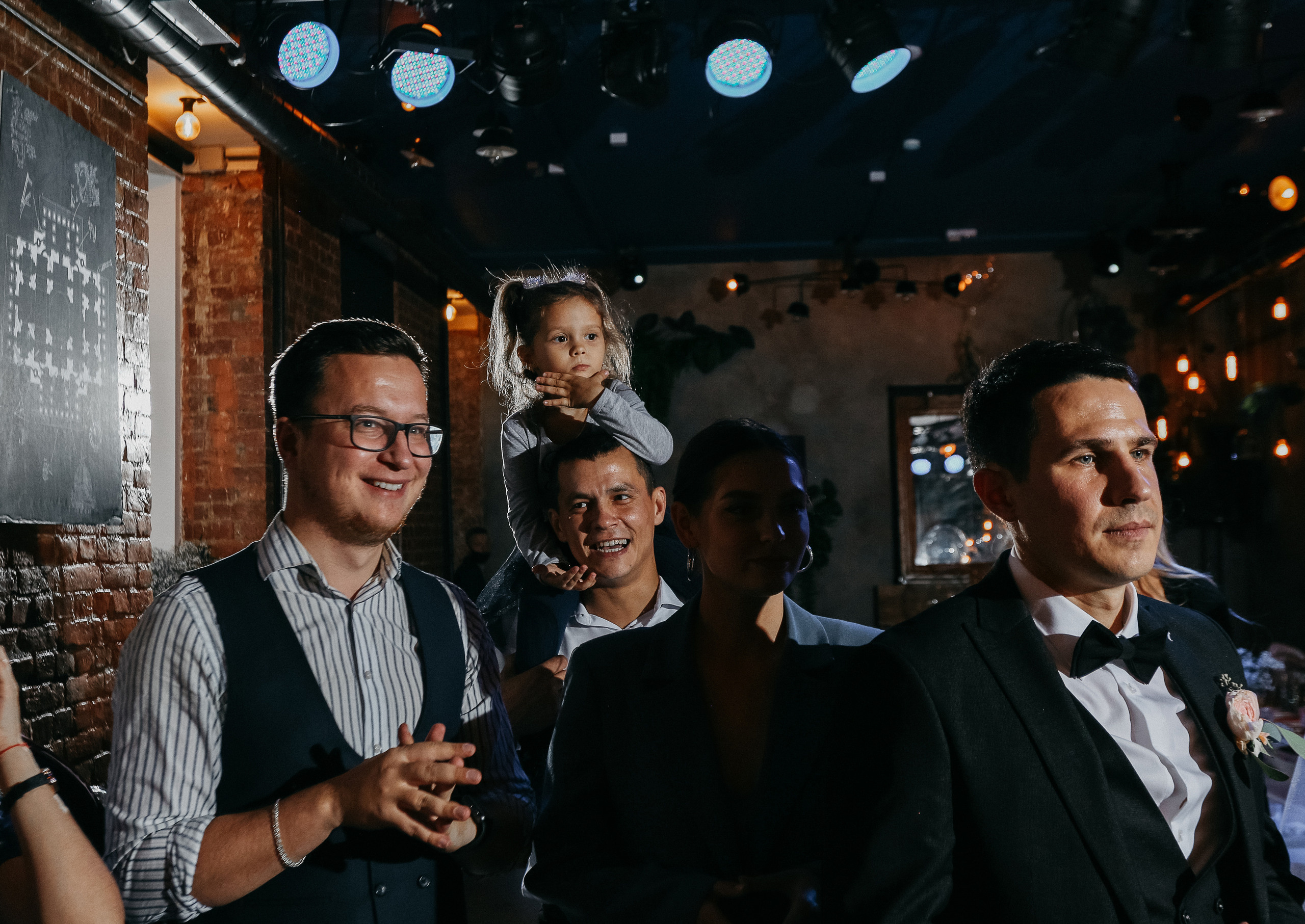 Видели ночь, гуляли всю ночь до утра!. Свадебный фотограф в Санкт-Петербурге