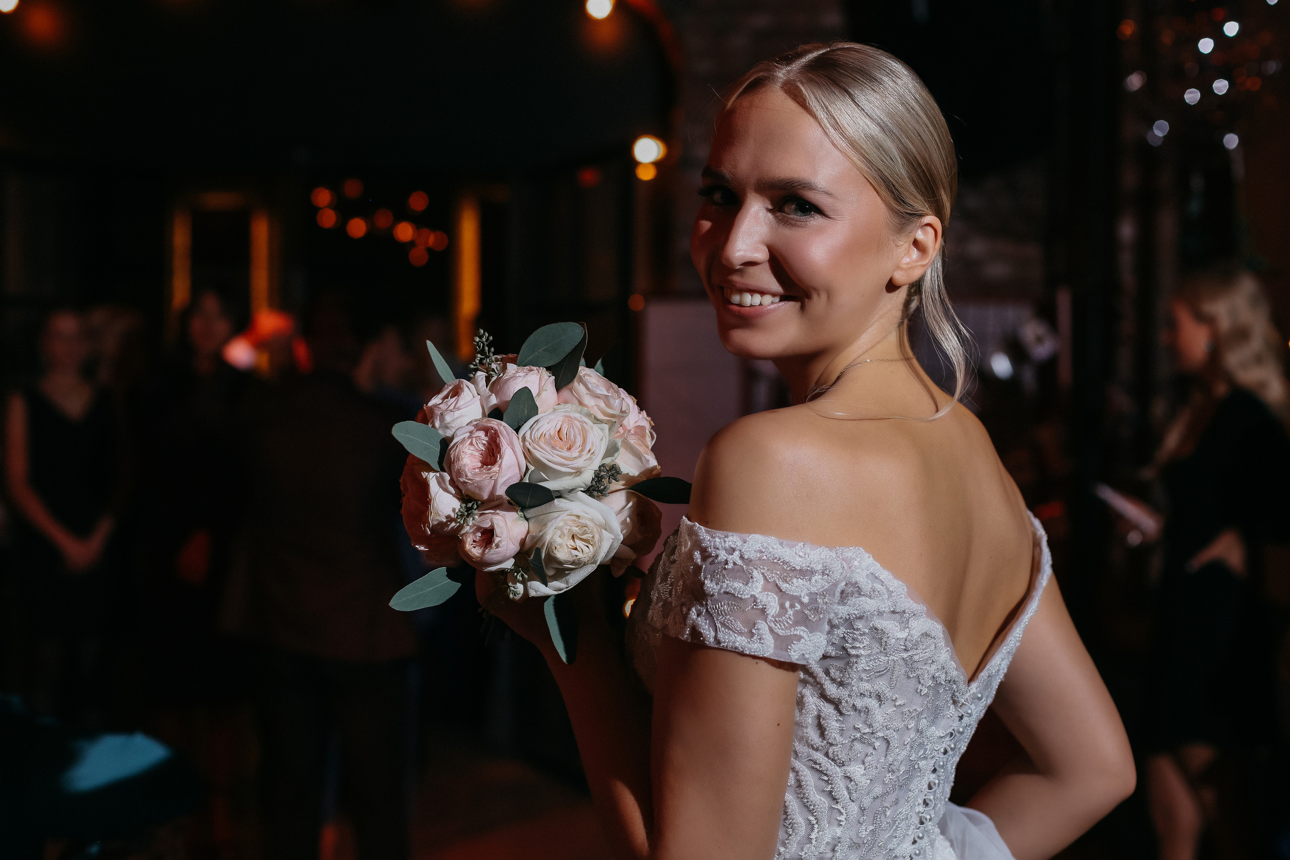 Видели ночь, гуляли всю ночь до утра!. Свадебный фотограф в Санкт-Петербурге