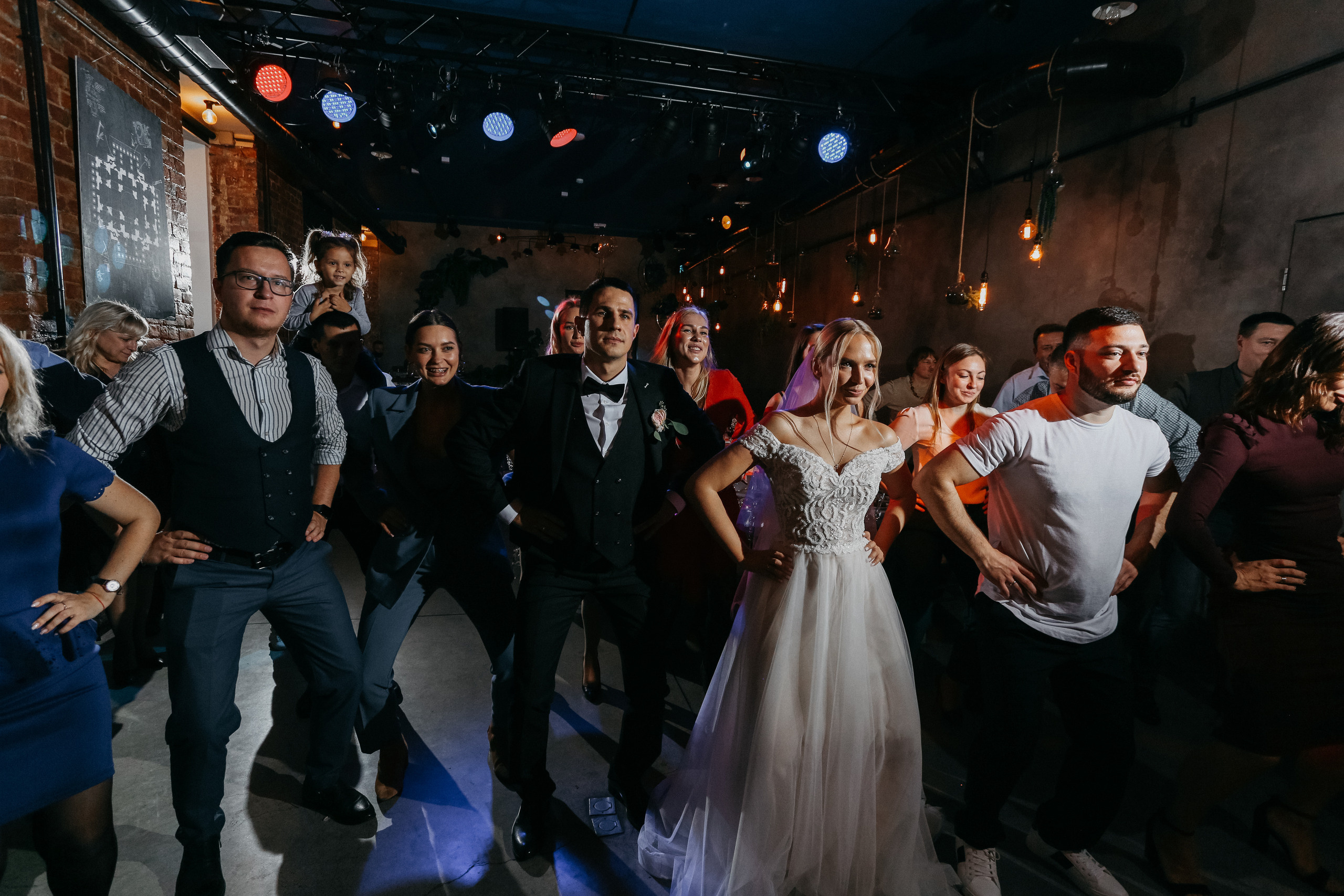 Видели ночь, гуляли всю ночь до утра!. Свадебный фотограф в Санкт-Петербурге