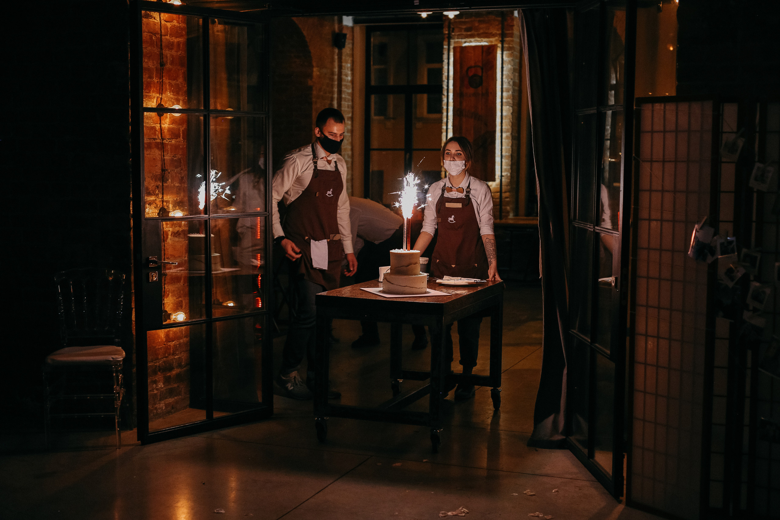 Видели ночь, гуляли всю ночь до утра!. Свадебный фотограф в Санкт-Петербурге