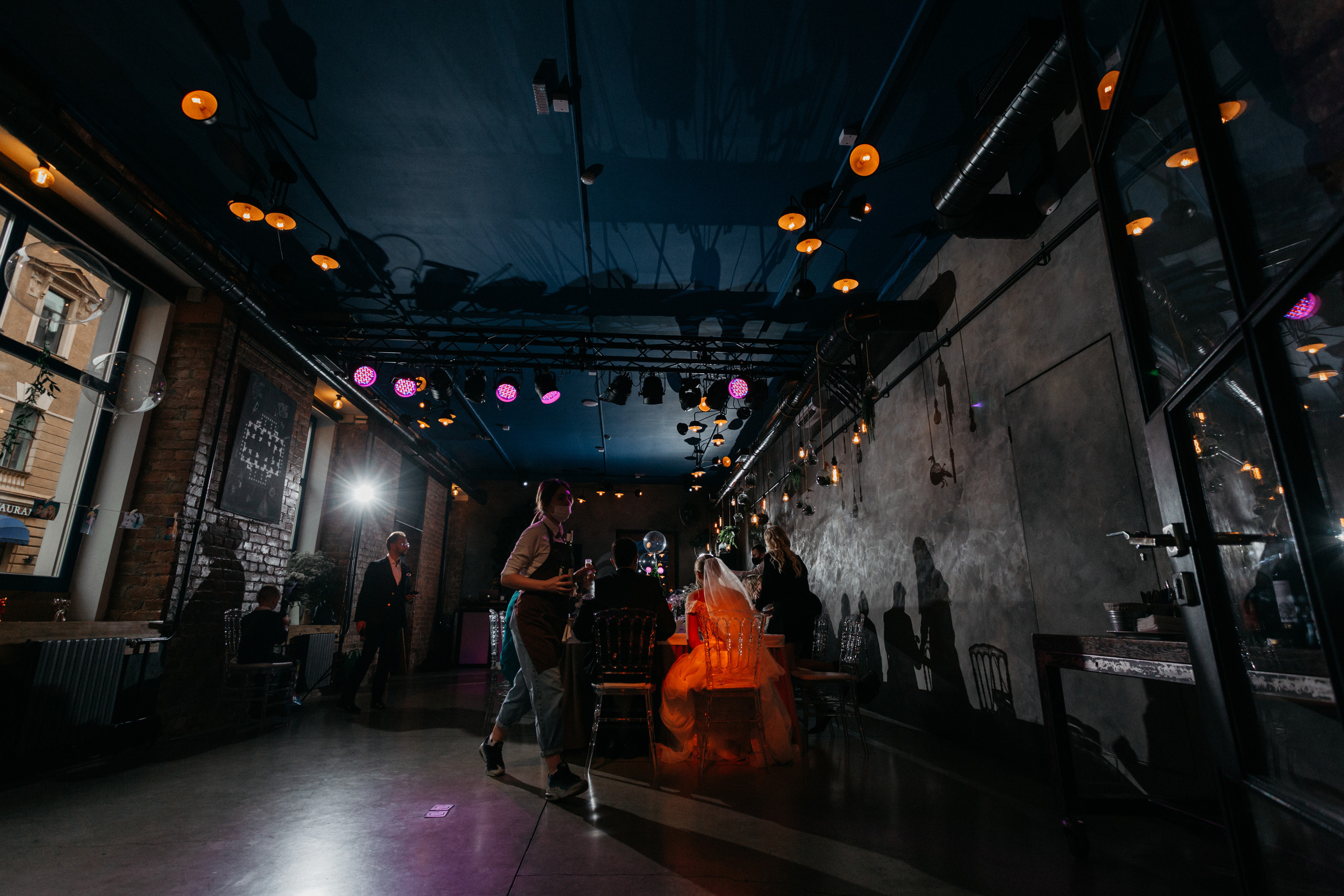 Видели ночь, гуляли всю ночь до утра!. Свадебный фотограф в Санкт-Петербурге