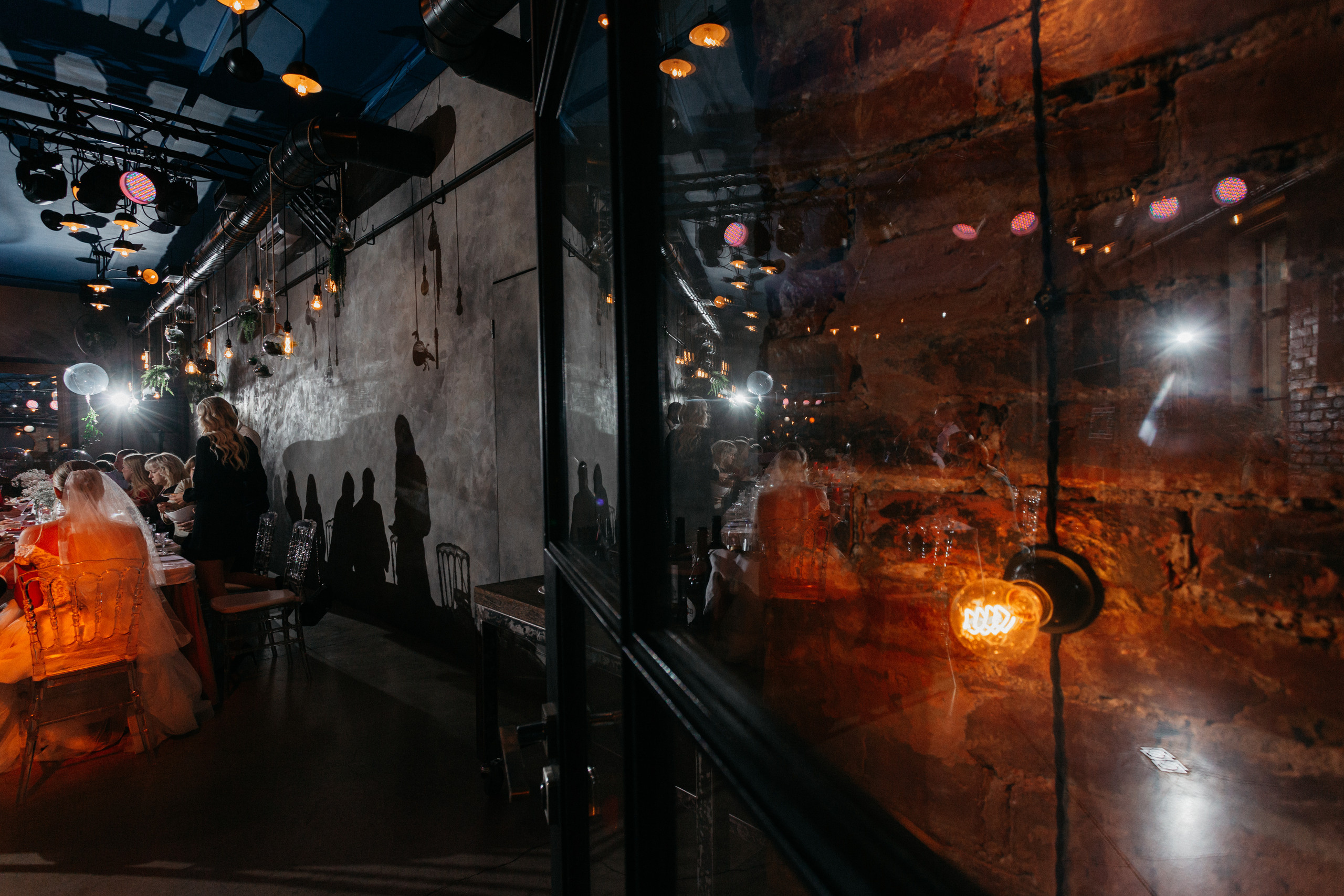 Видели ночь, гуляли всю ночь до утра!. Свадебный фотограф в Санкт-Петербурге