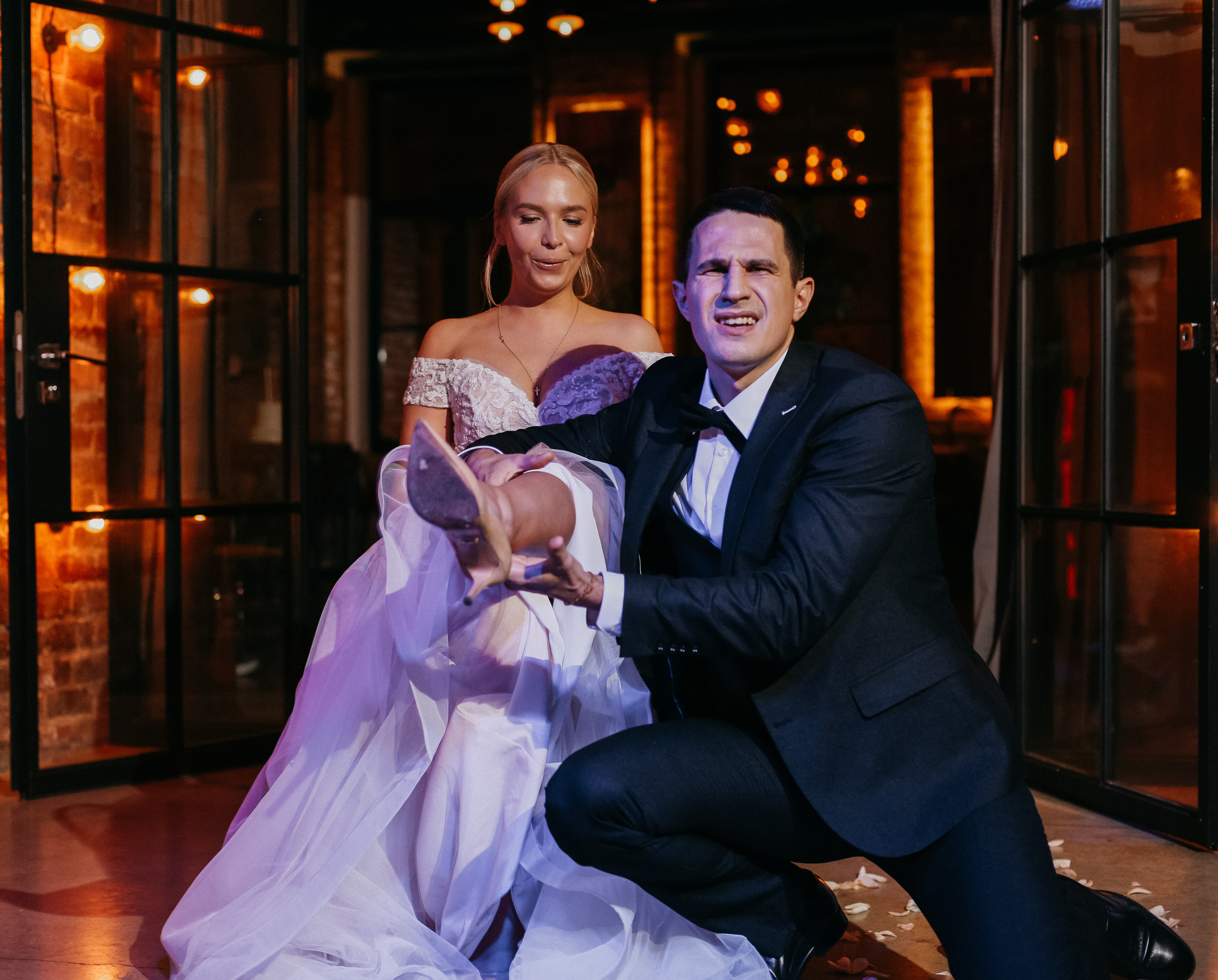 Видели ночь, гуляли всю ночь до утра!. Свадебный фотограф в Санкт-Петербурге