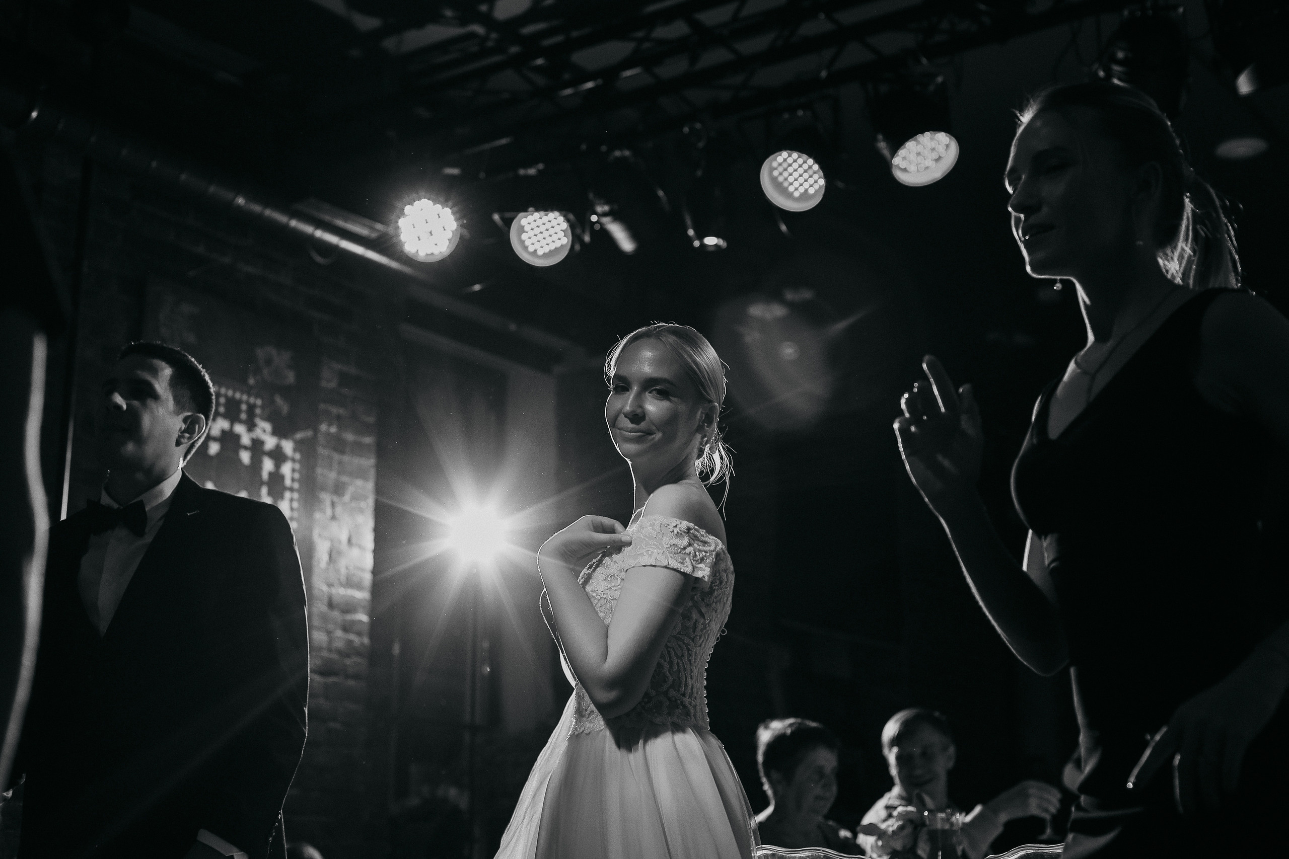 Видели ночь, гуляли всю ночь до утра!. Свадебный фотограф в Санкт-Петербурге