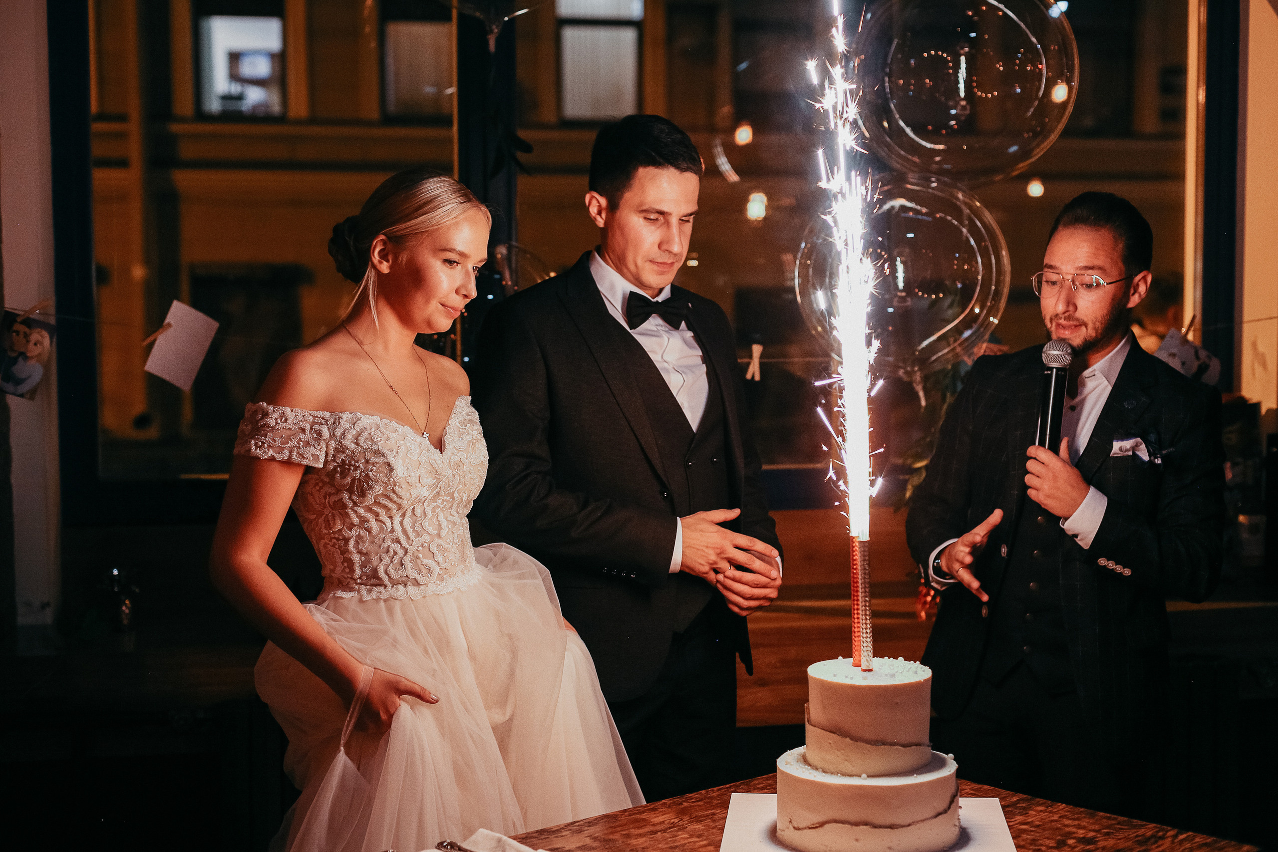 Видели ночь, гуляли всю ночь до утра!. Свадебный фотограф в Санкт-Петербурге