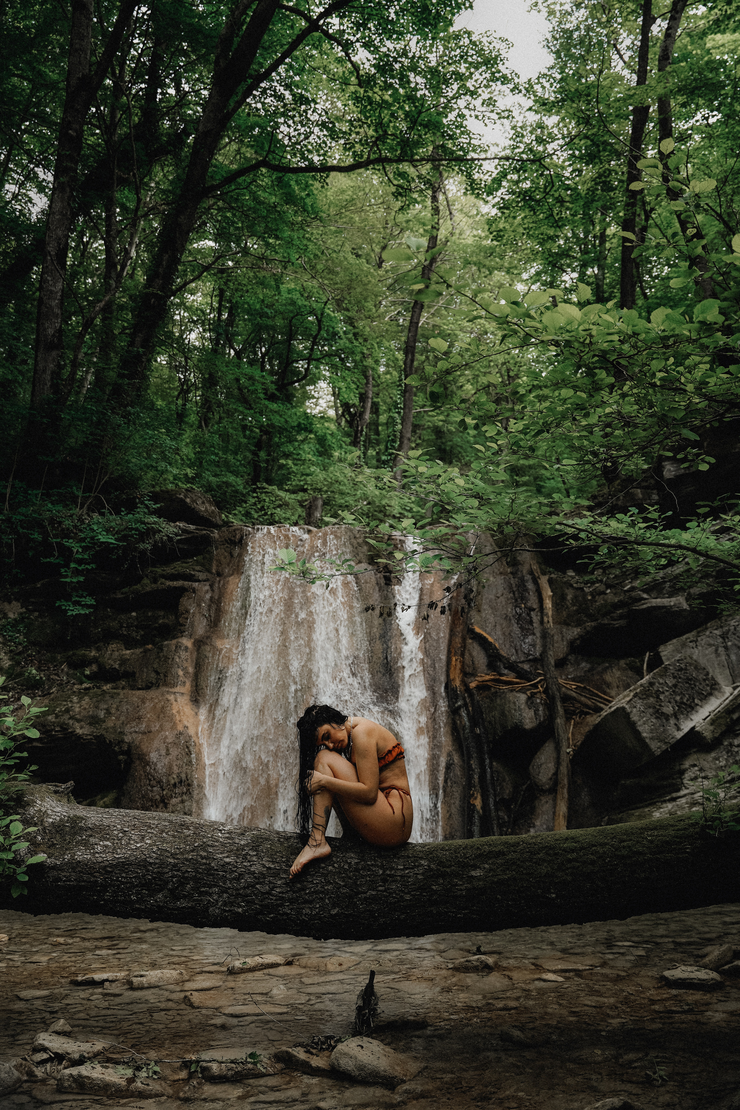 Геленджик фотосессия на водопадах. VISUAL ARTIST · KRONGAUZ ANASTASIA