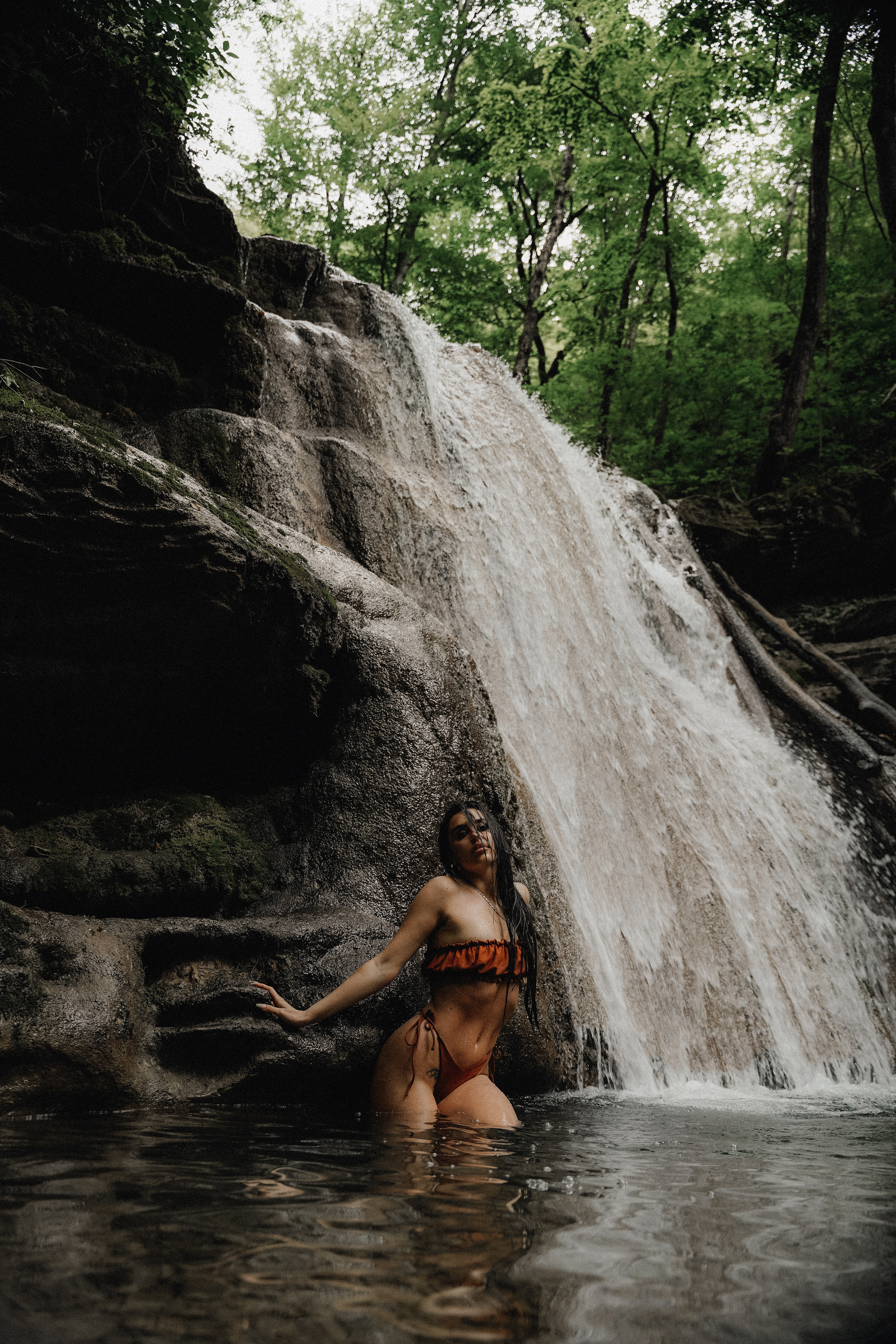 Геленджик фотосессия на водопадах. VISUAL ARTIST · KRONGAUZ ANASTASIA