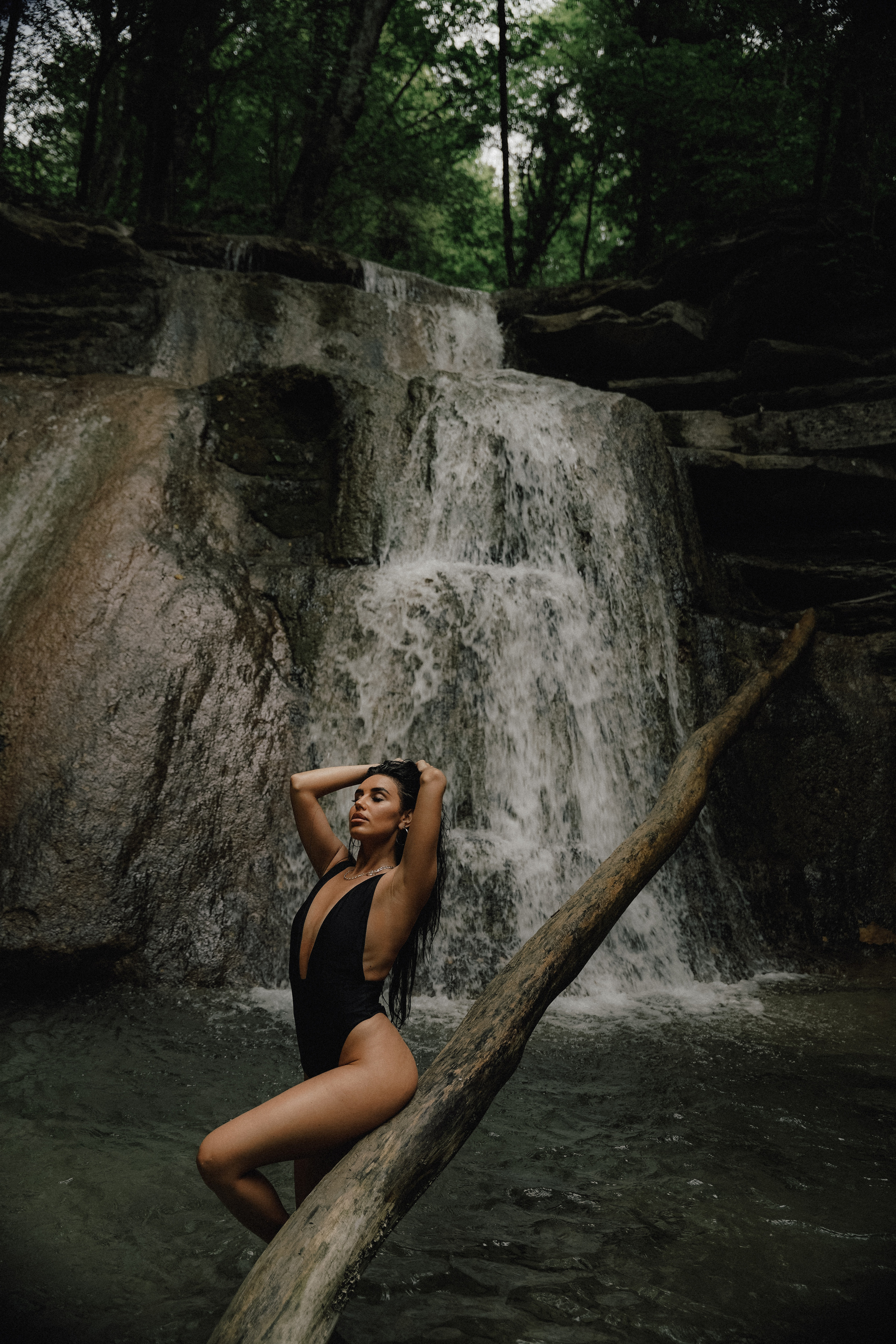 Геленджик фотосессия на водопадах. VISUAL ARTIST · KRONGAUZ ANASTASIA