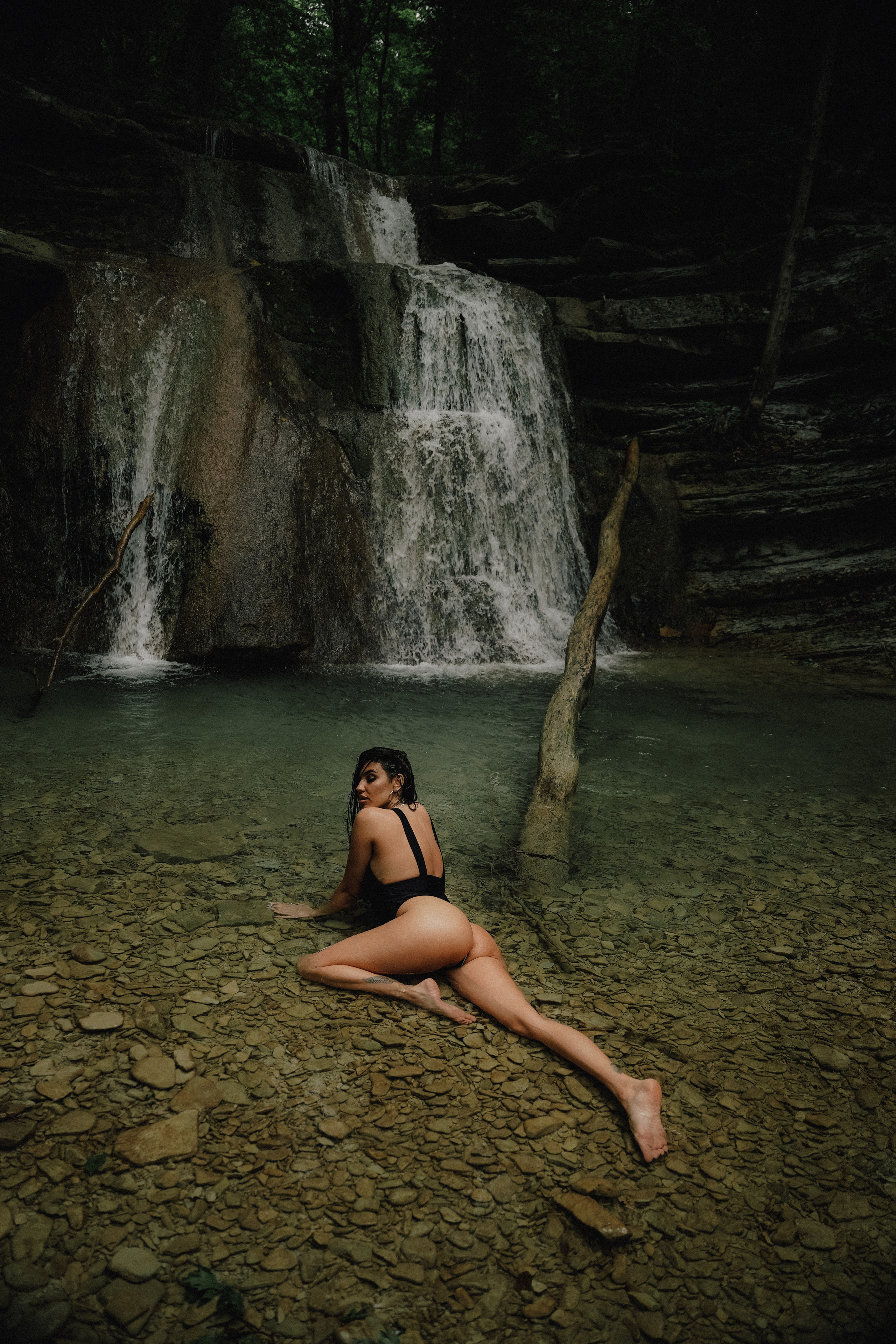 Геленджик фотосессия на водопадах. VISUAL ARTIST · KRONGAUZ ANASTASIA