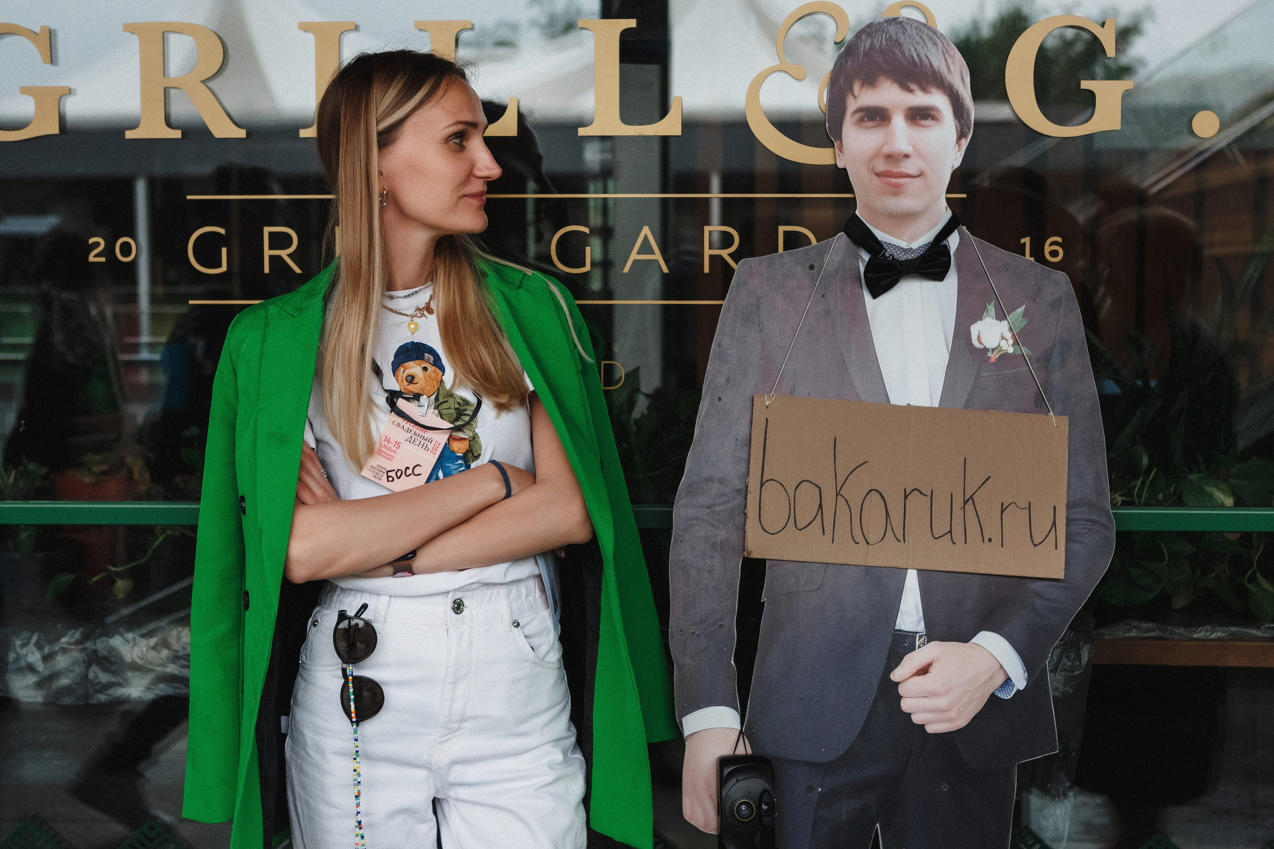 Моменты: Съёмка букета невесты в ТРЦ Большой, Ростов-на-Дону. Свадебный и семейный фотограф в Таганроге Бакарюк Антон