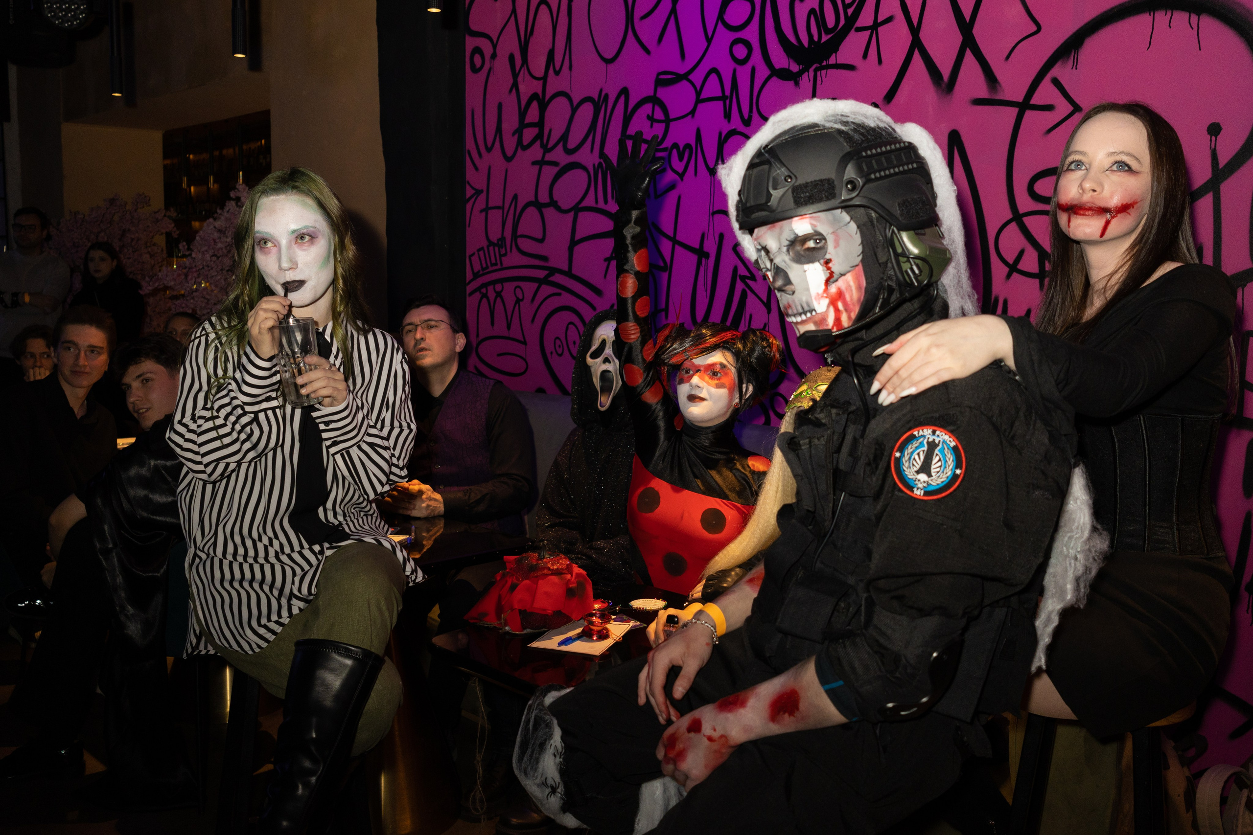 ГИКROLL: ночь Дракулы. Олег Катакинов| Репортажный фотограф в городе у моря (Владивосток)