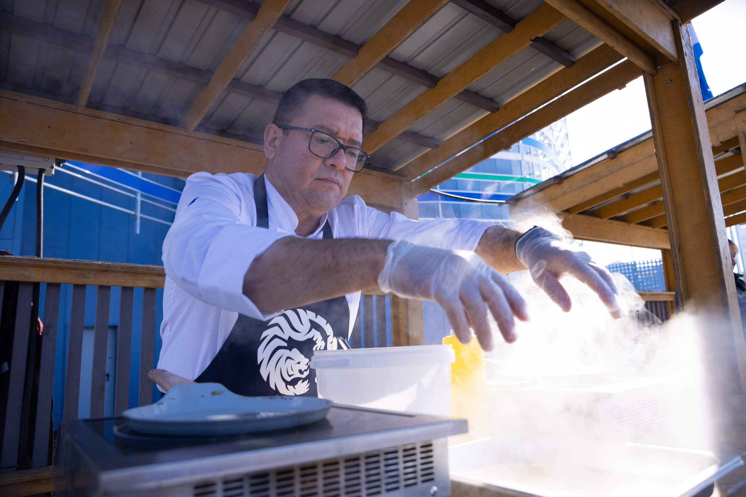 День народного единства в Национальном центре Россия. Олег Катакинов| Репортажный фотограф в городе у моря (Владивосток)