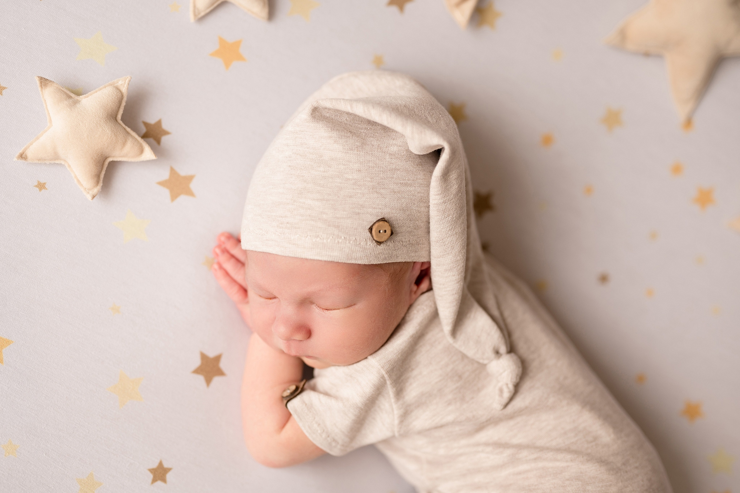 Ростислав, 10 дней. Детский и семейный фотограф в Красноярске. Фотосессии новорожденных малышей до 1 месяца