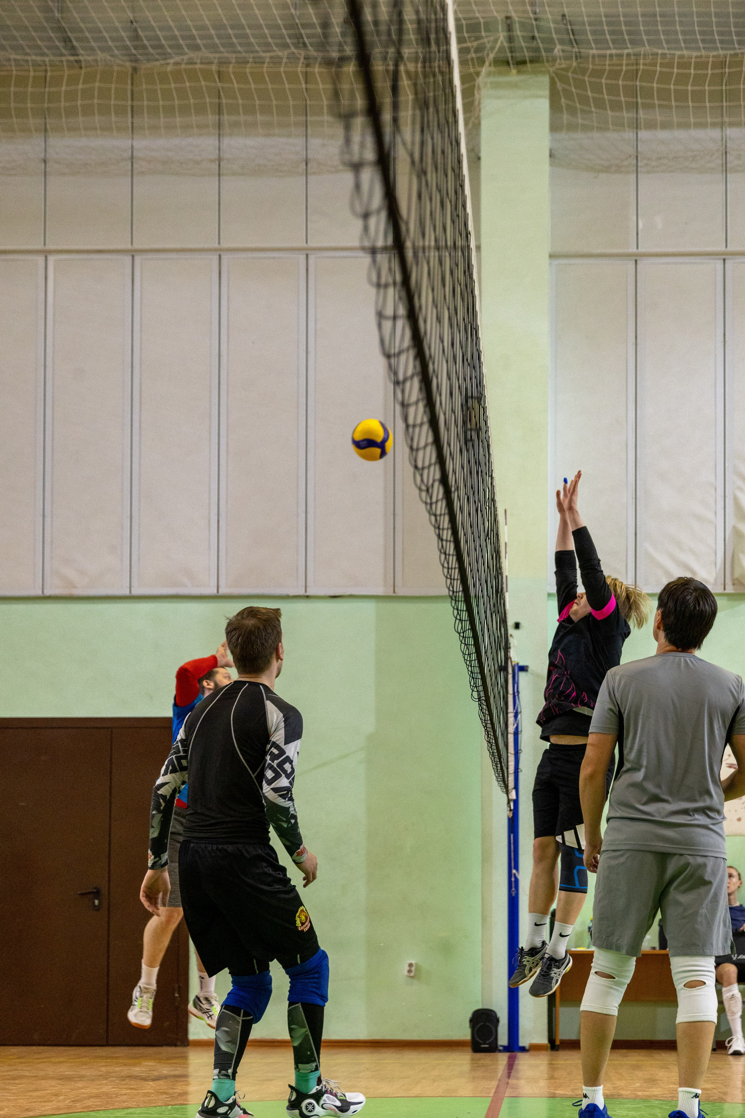 Воллейбол. Товарищеский матч. Репортажный фотограф Санкт-Петербург | Роман Карбышев
