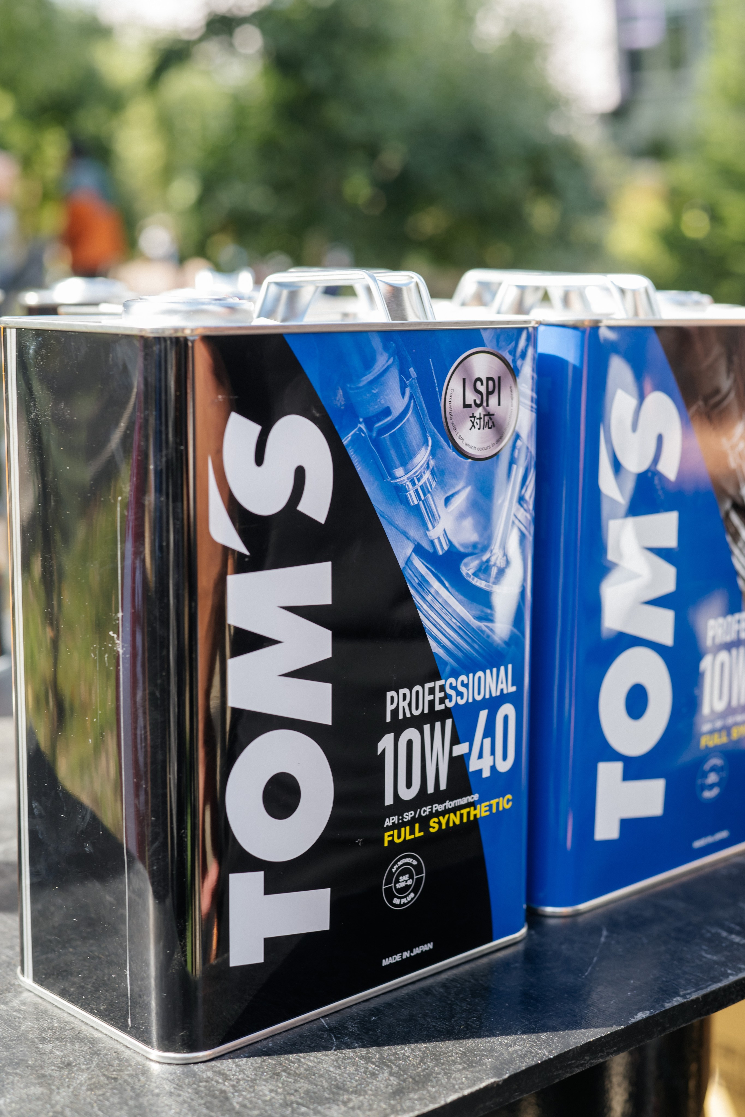 Моторное масло Tom's. Фотограф в Красноярске