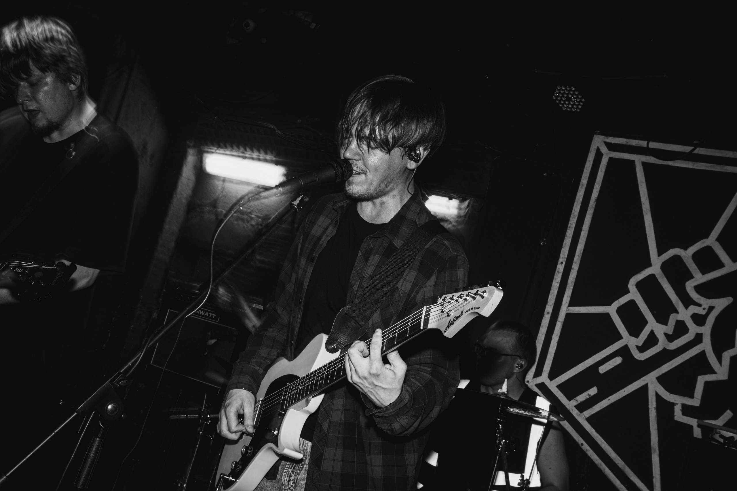 Ютани & о т м е ж & Вещи в картонной коробке 08.08.2025. Репортажный фотограф в Москве Legiodot