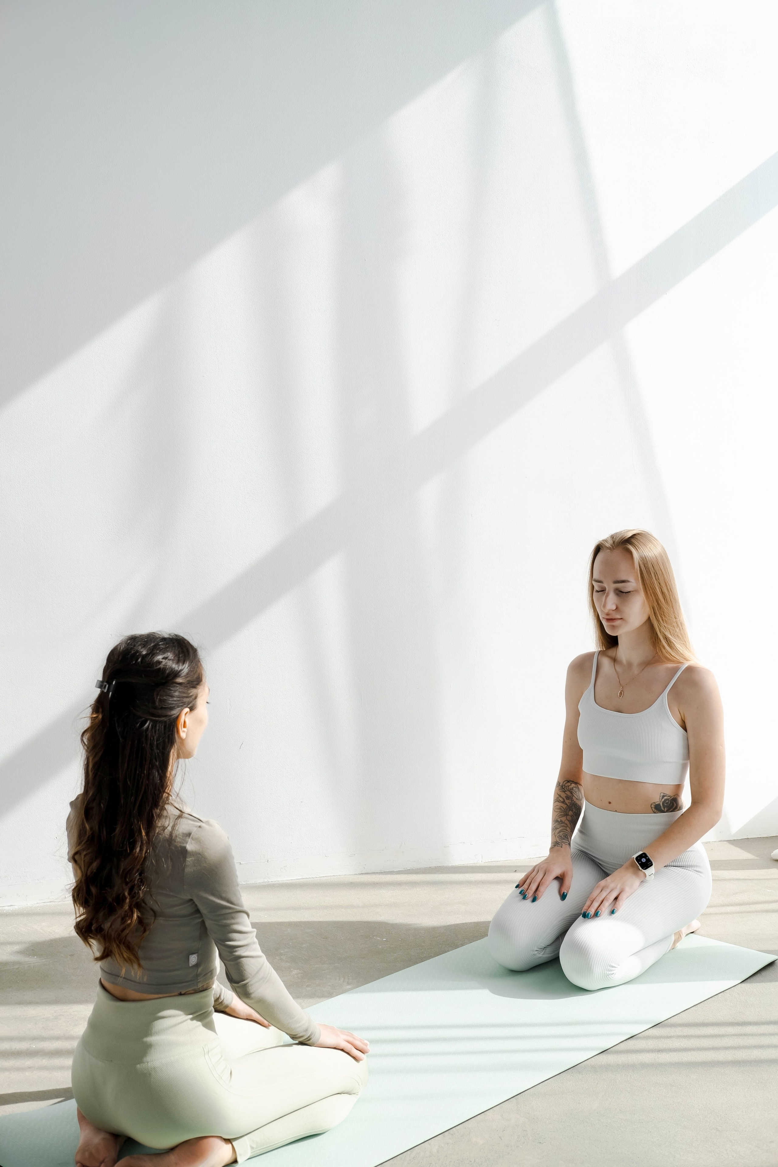 Имиджевая съемка для йога студии. Свадебный и семейный фотограф в Новосибирске, Санкт-Петербурге, Москве