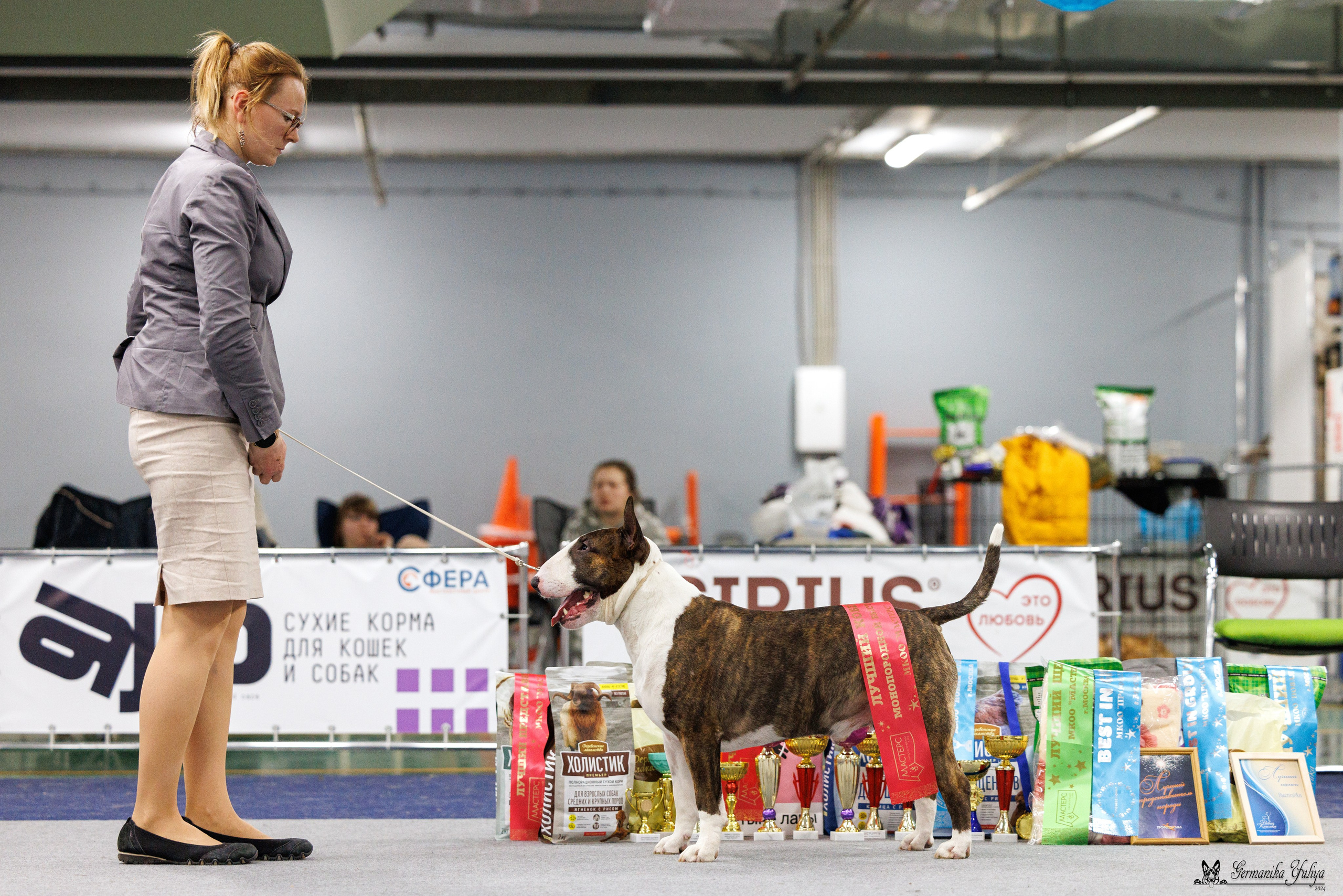 Сфера 28.01. и 4.02.2024. Фотограф-анималист Юлия Германика