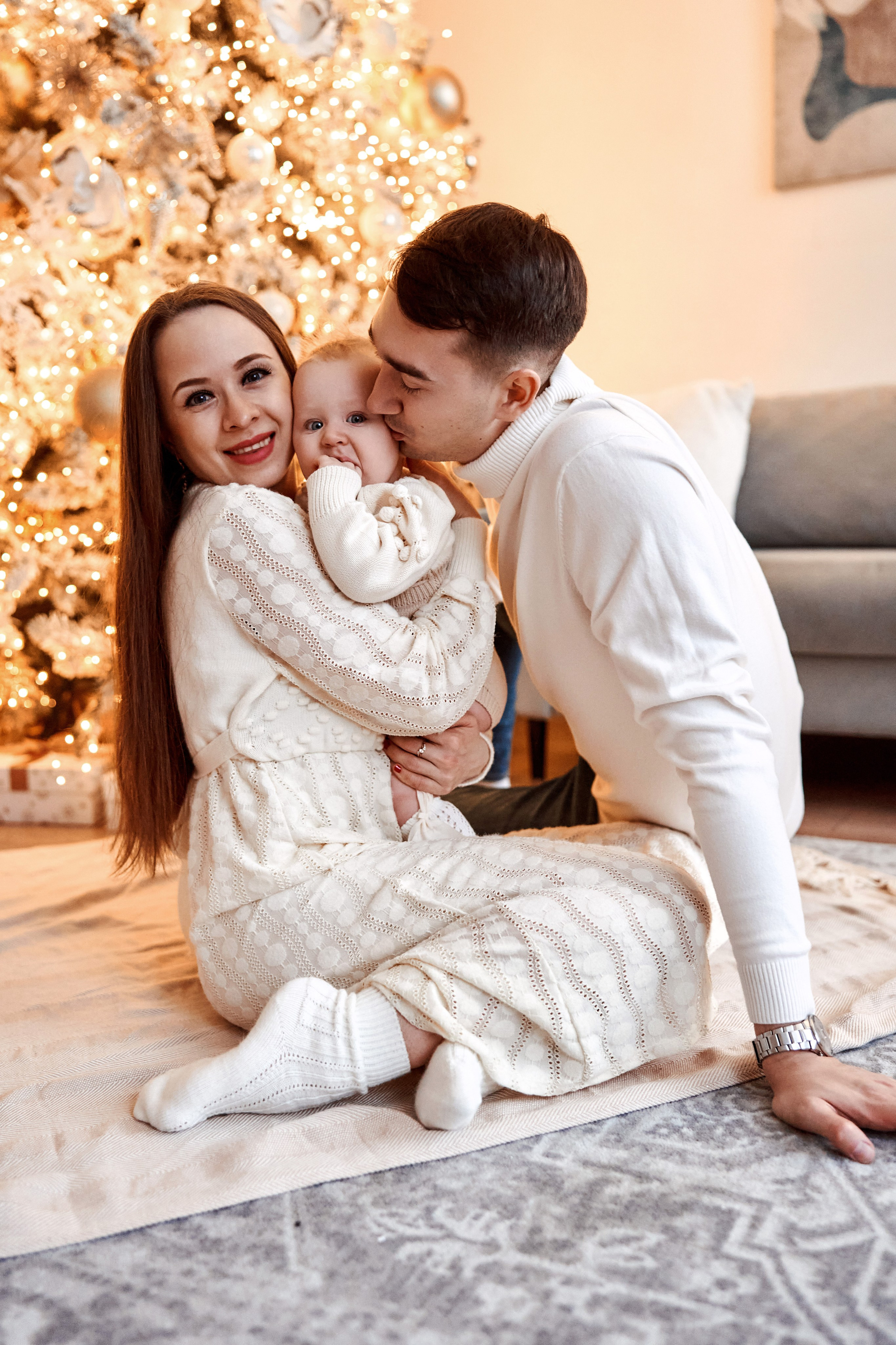 Семейная новогодняя фотосессия в студии. Фотограф в Москве Алина Алексеева