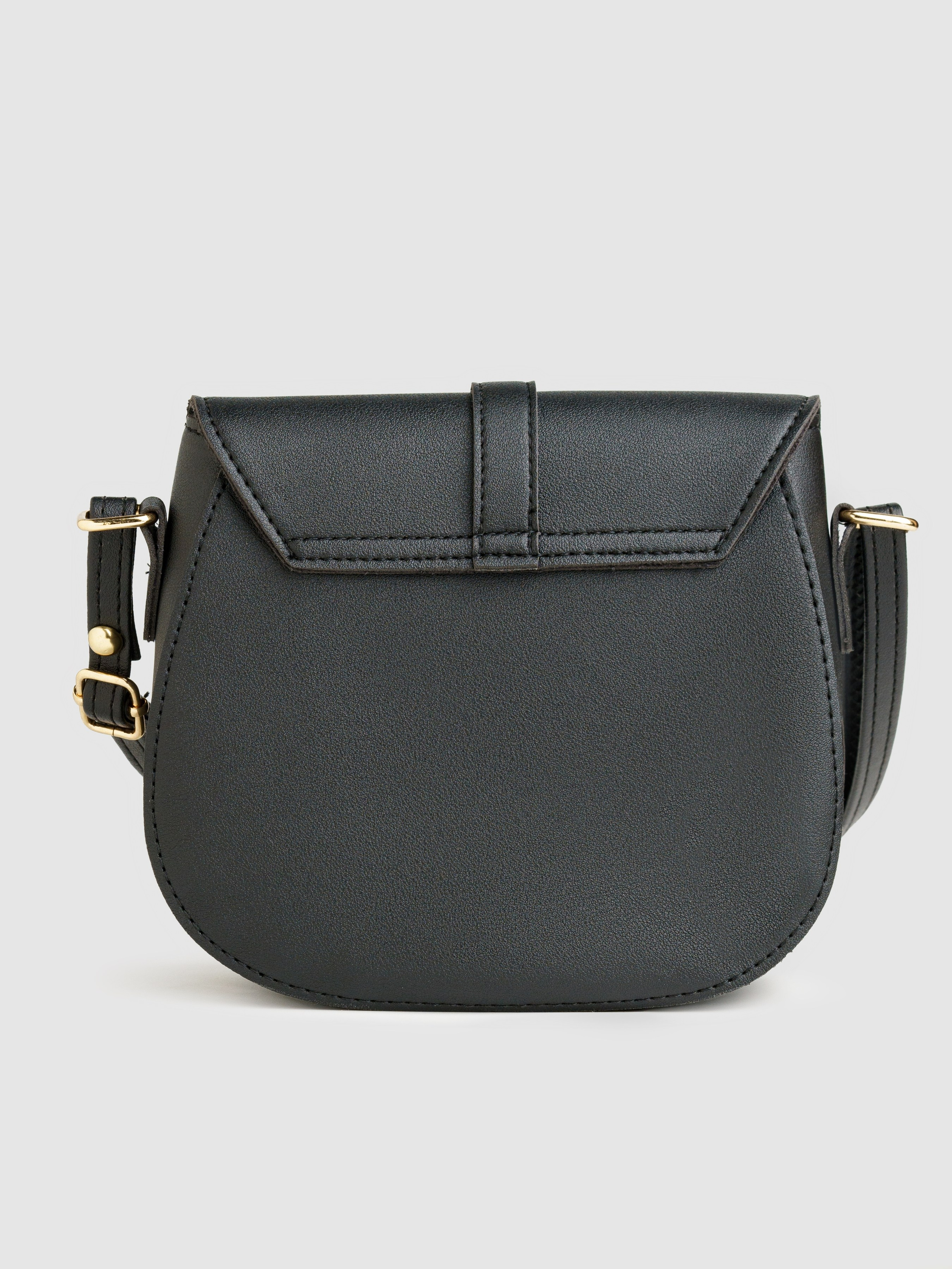 Предметная съемка сумок. KED Production — продакшн из СПб. Создаём фото, видео и контент, который помогает брендам и селлерам продавать больше