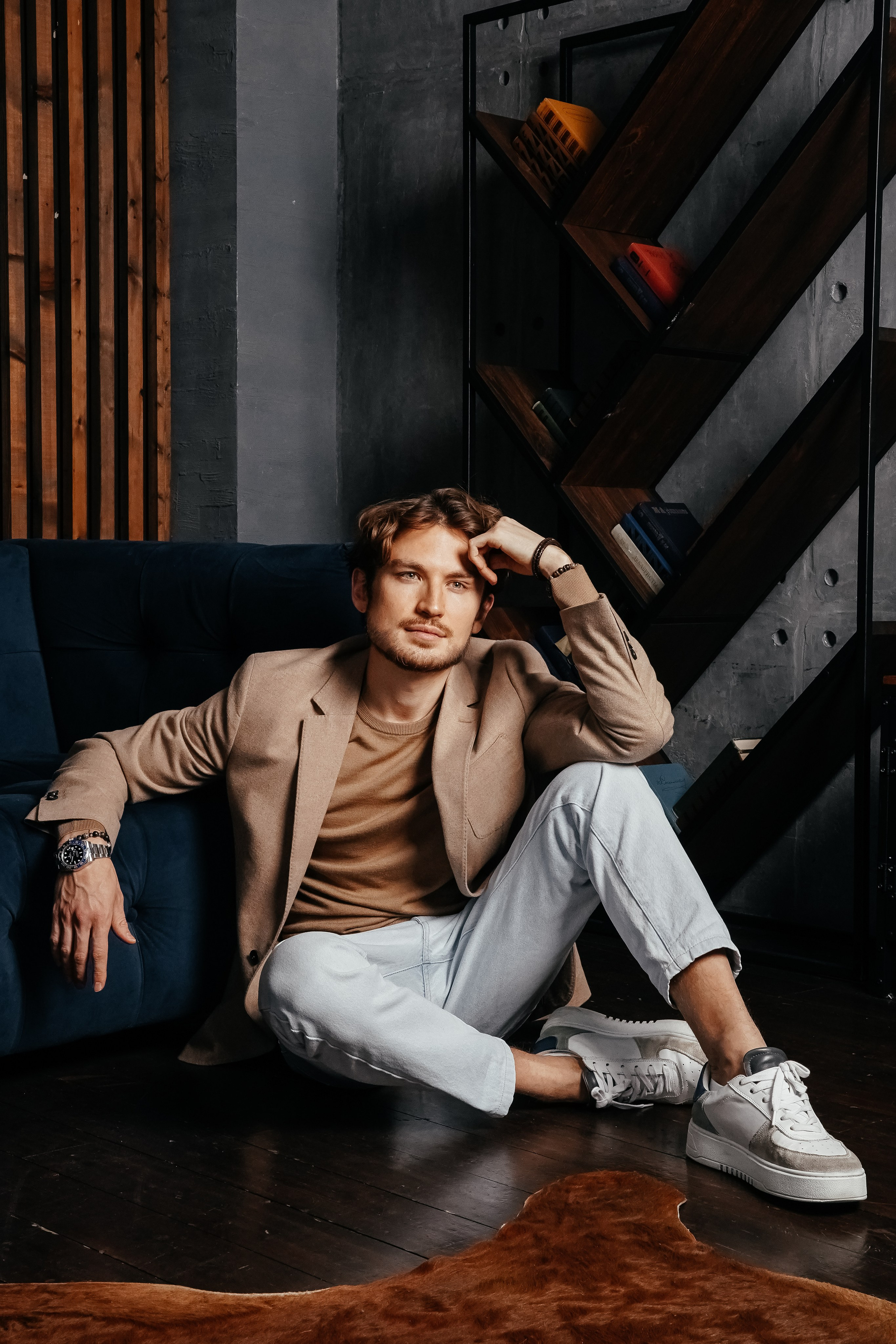 Business. AMODEO STUDIO