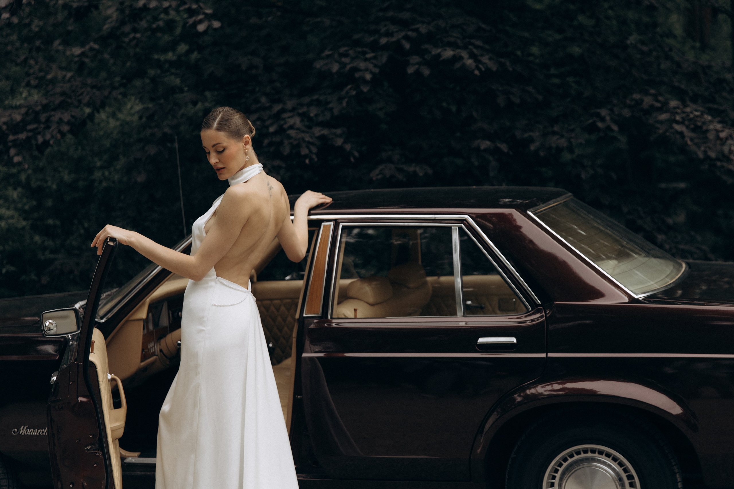 Свадебная фотосессия с ретро-автомобилем. Свадебный фотограф Москва Павел Фетисов