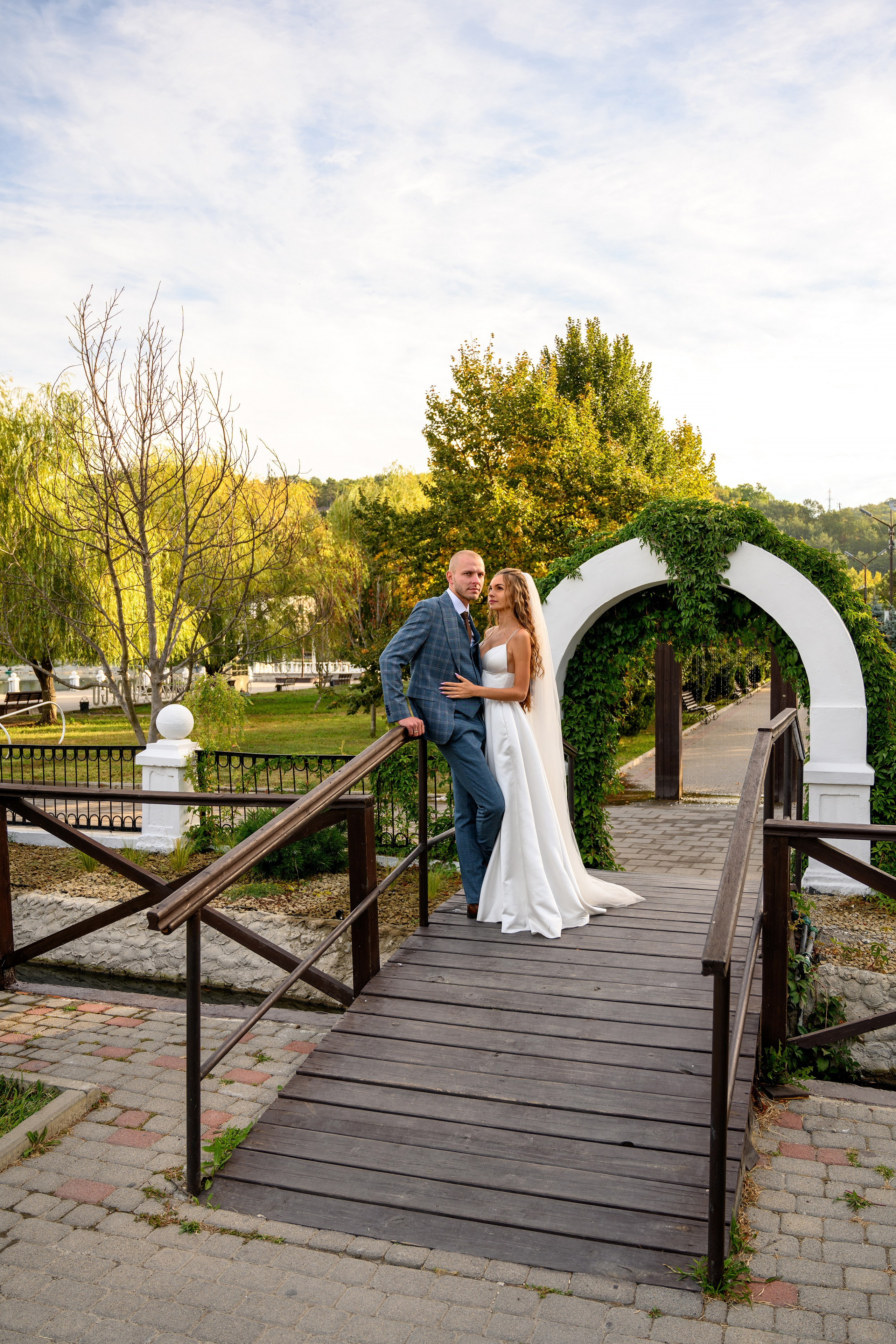 Свадебная фотосесия в Абрау-Дюрсо. Свадебный и семейный фотограф в Краснодаре Владимир Курашев
