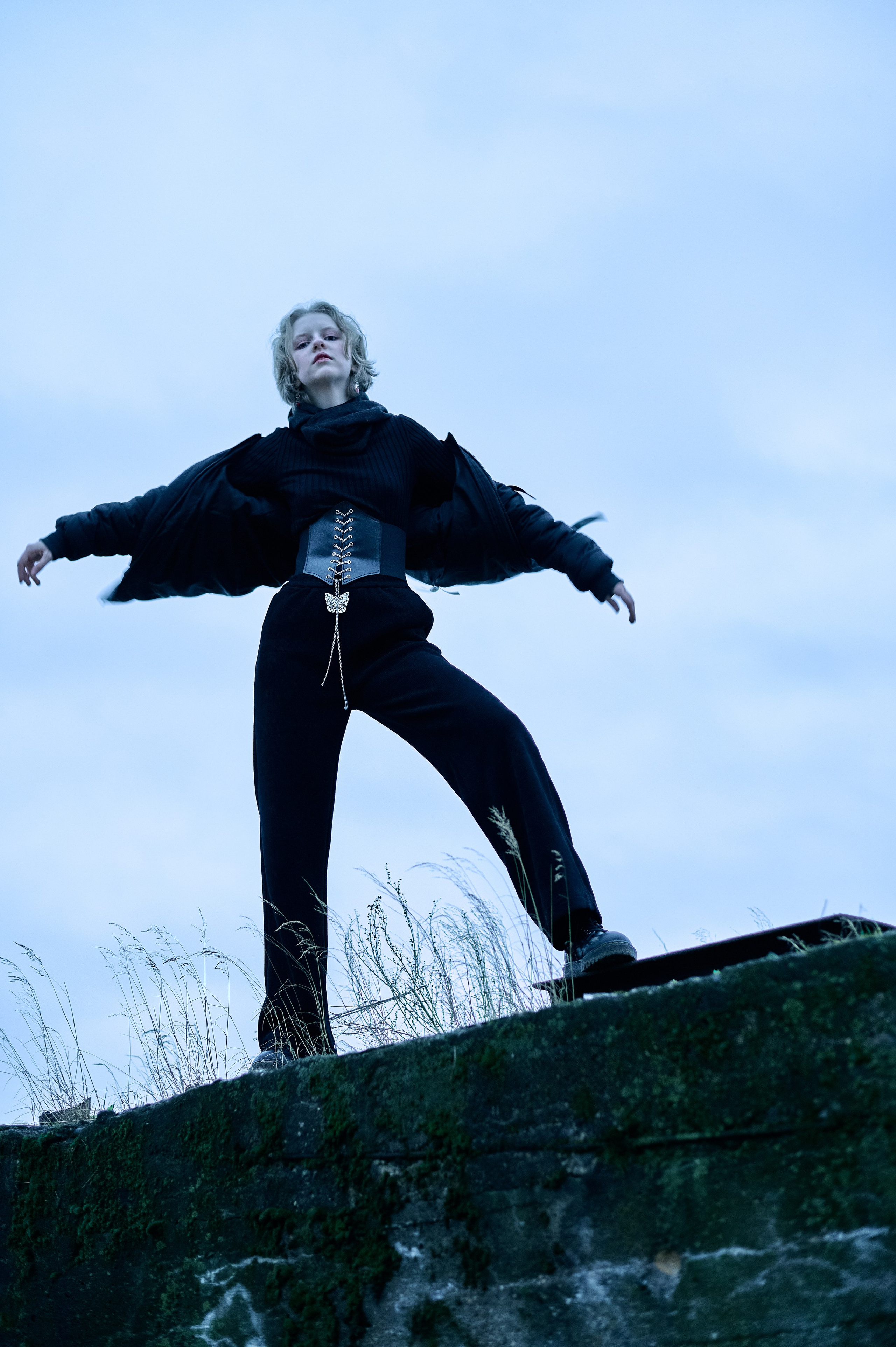 Лиза. Сумерки в лесу. Женский фотограф в Череповце Даша Акулич