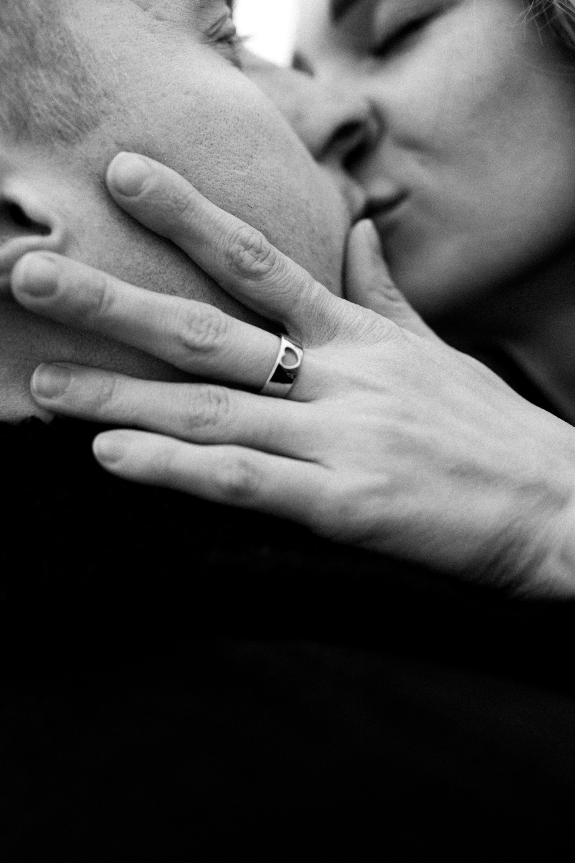 Love story на скале. Фотограф в Выборге и Санкт-Петербурге Маша Гуляева